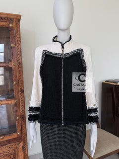 Chanel New Black & Ecru Ruffled Tweed Jacket  38 FR