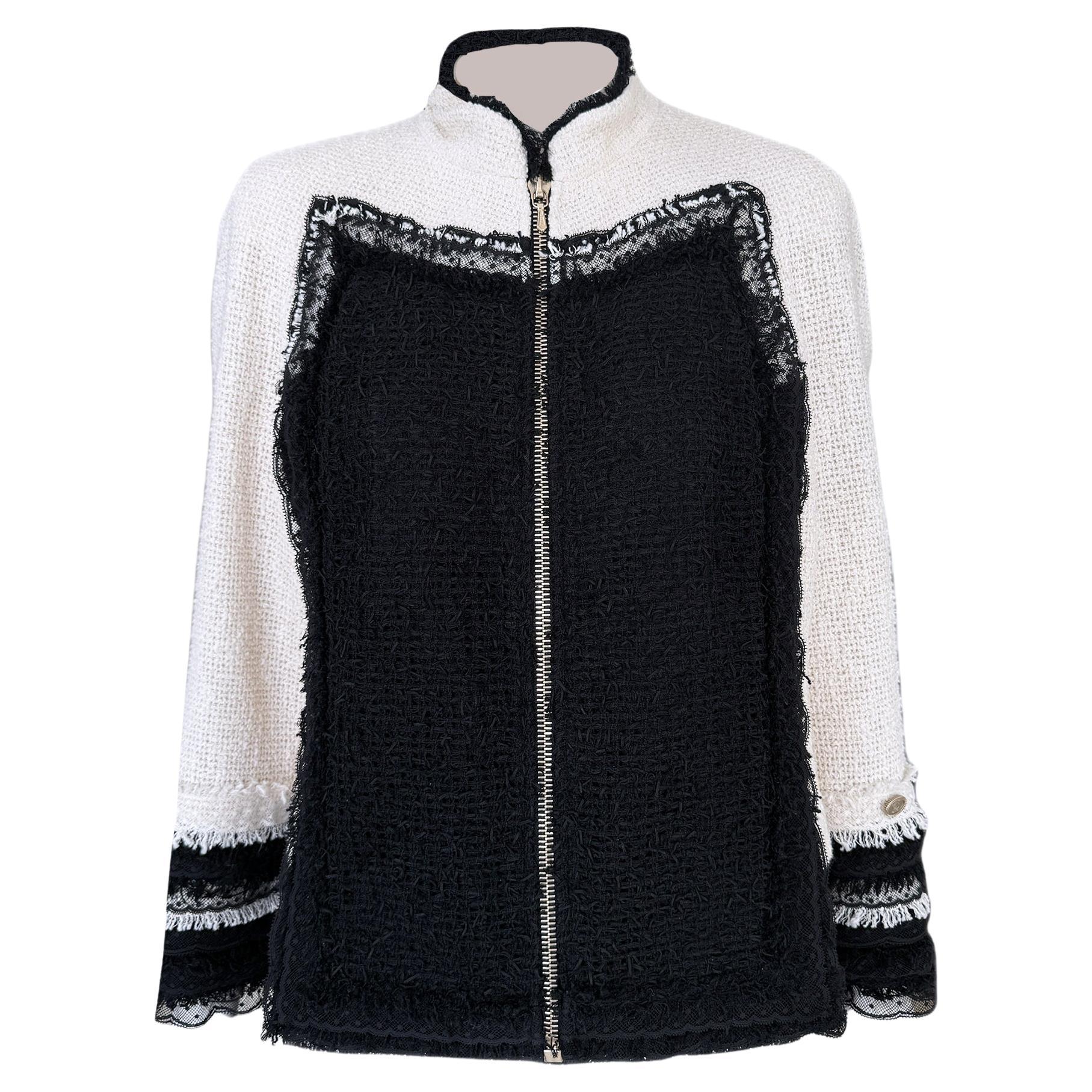 Chanel Country Coquette Monochrome Tweed Jacket 38 FR For Sale