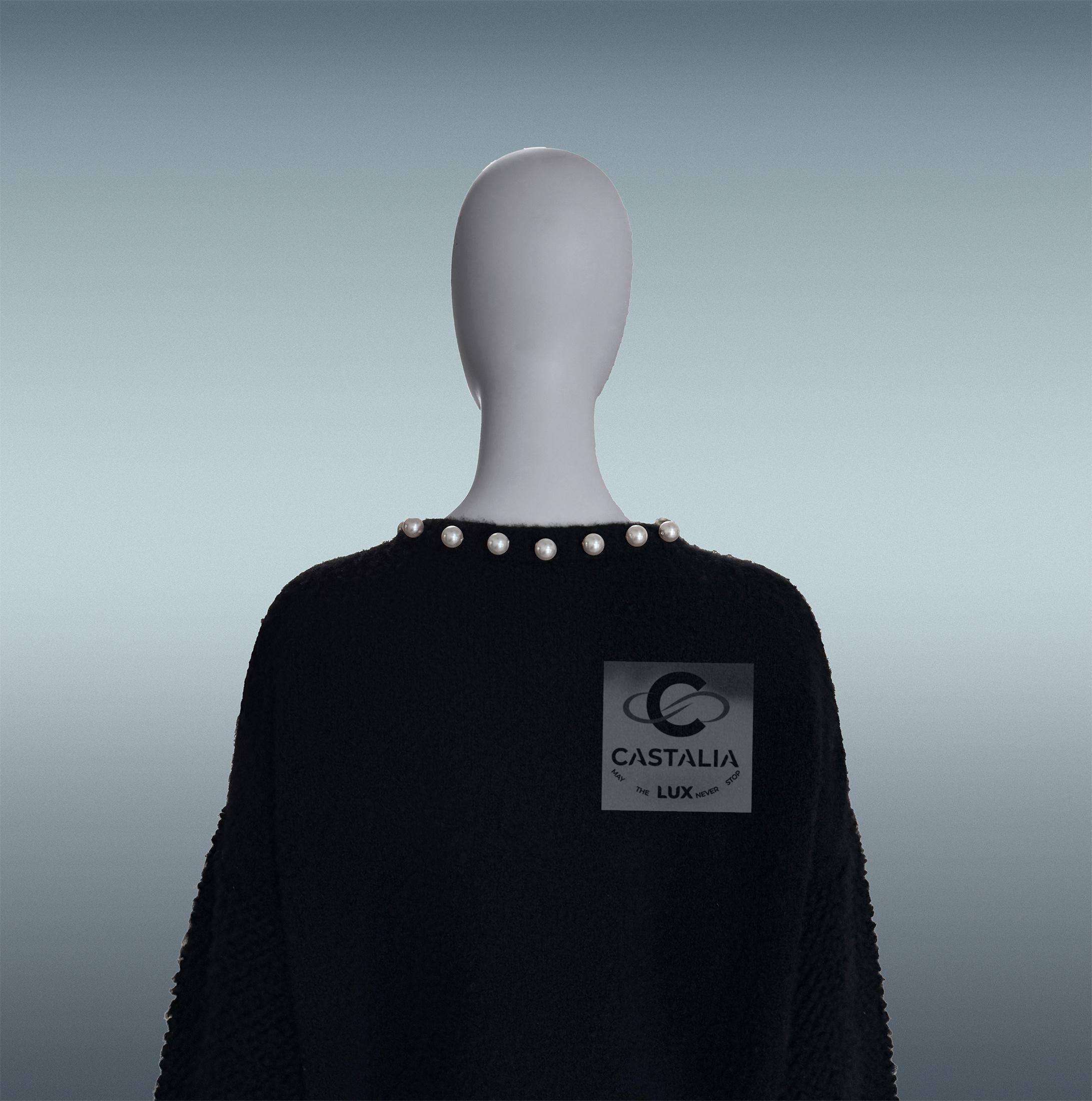 CHANEL Couture - Veste en duvet ornée de perles 4