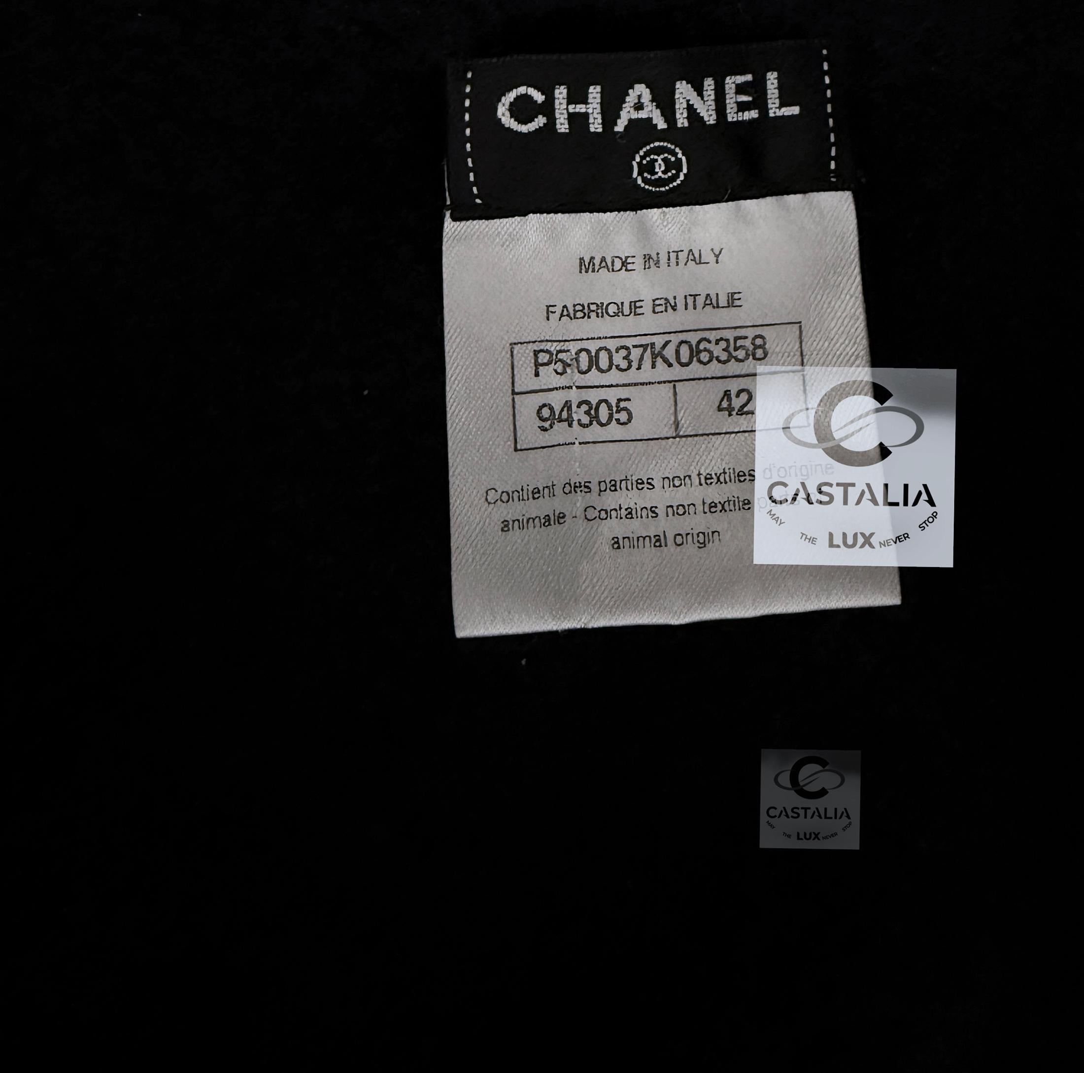 CHANEL Couture - Veste en duvet ornée de perles 6