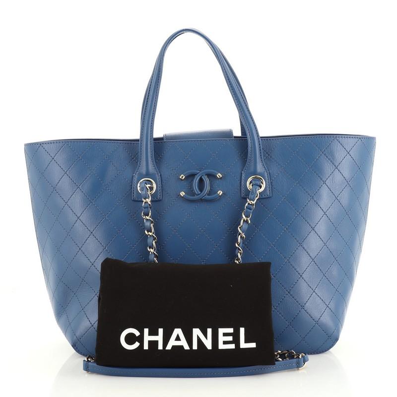 chanel shopping bag blue