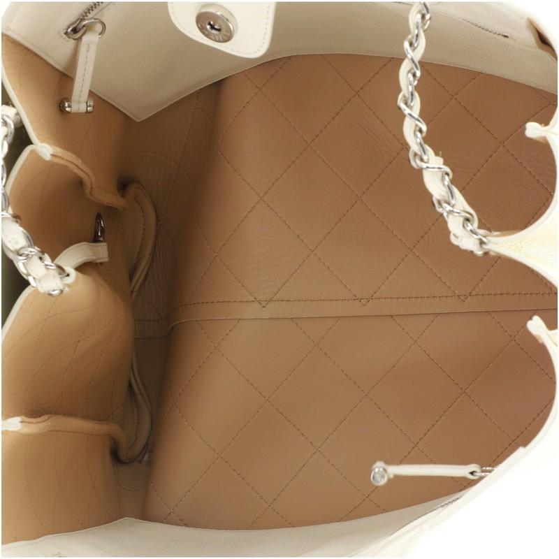 Chanel Covered CC Einkaufstasche genäht Kaviar groß 1