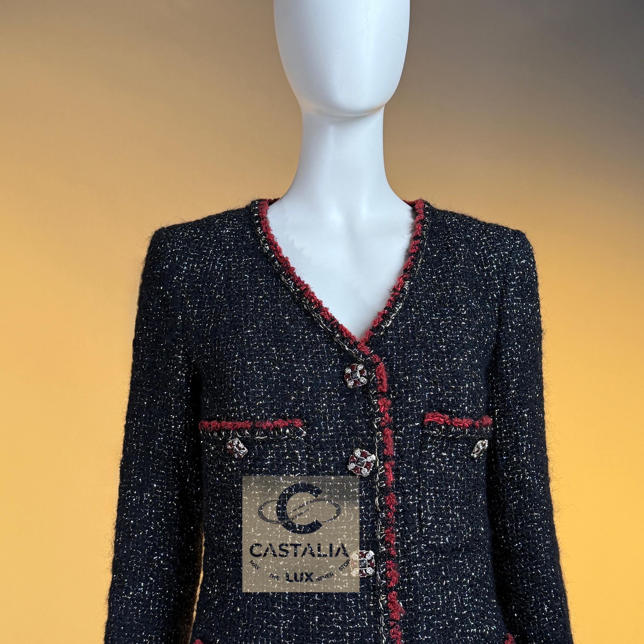 CHANEL Coveted Statement Black Tweed Jacket 38 FR For Sale 3