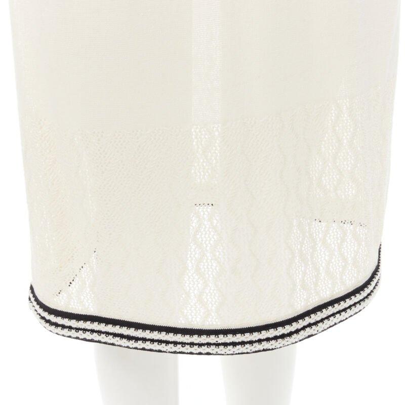 CHANEL beige crema 4 bolsillos negro CC vestido midi de punto de ganchillo FR38 S en venta 4