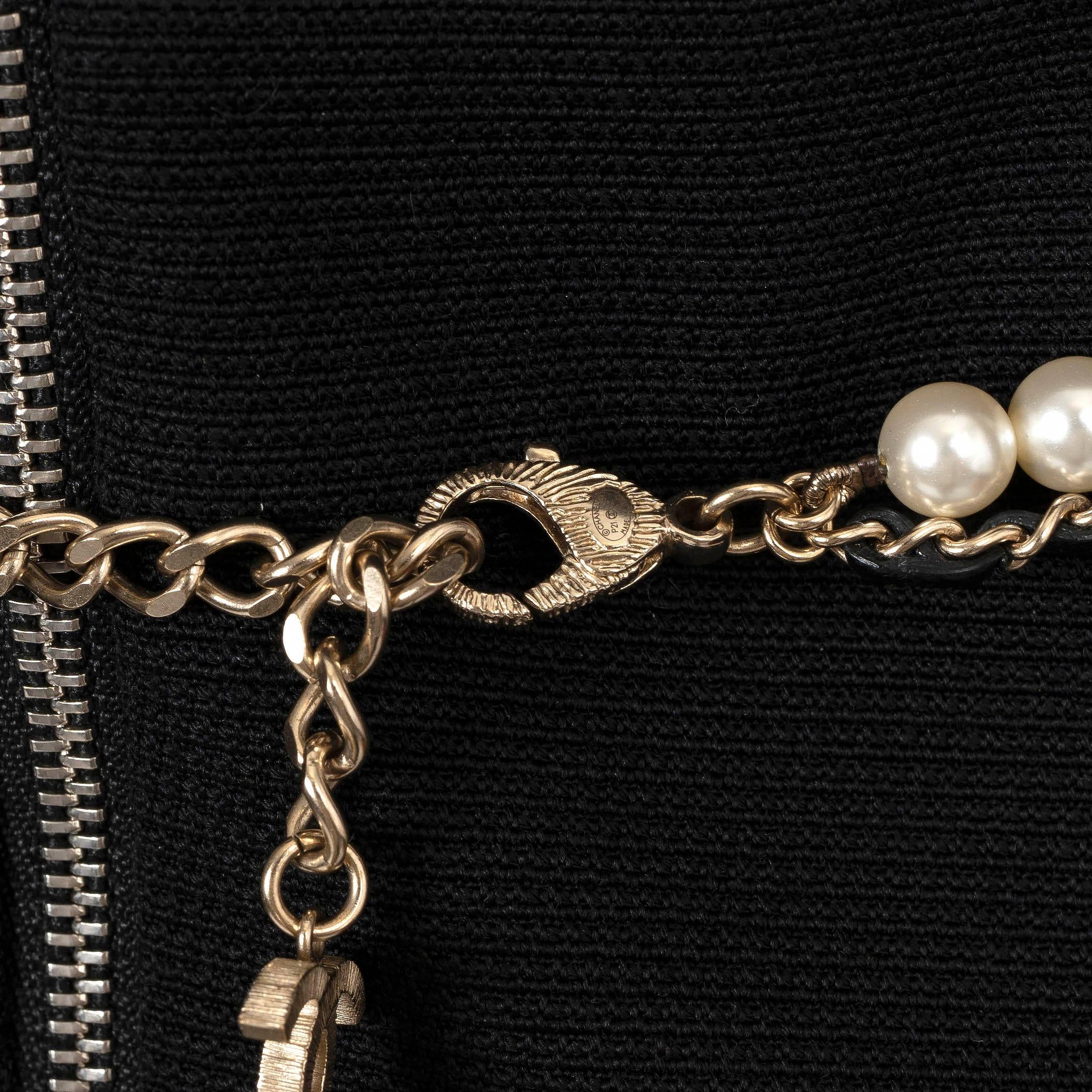 CHANEL cream & black 21K CRYSTAL CC PEARL & LEATHER CHAIN Belt 2