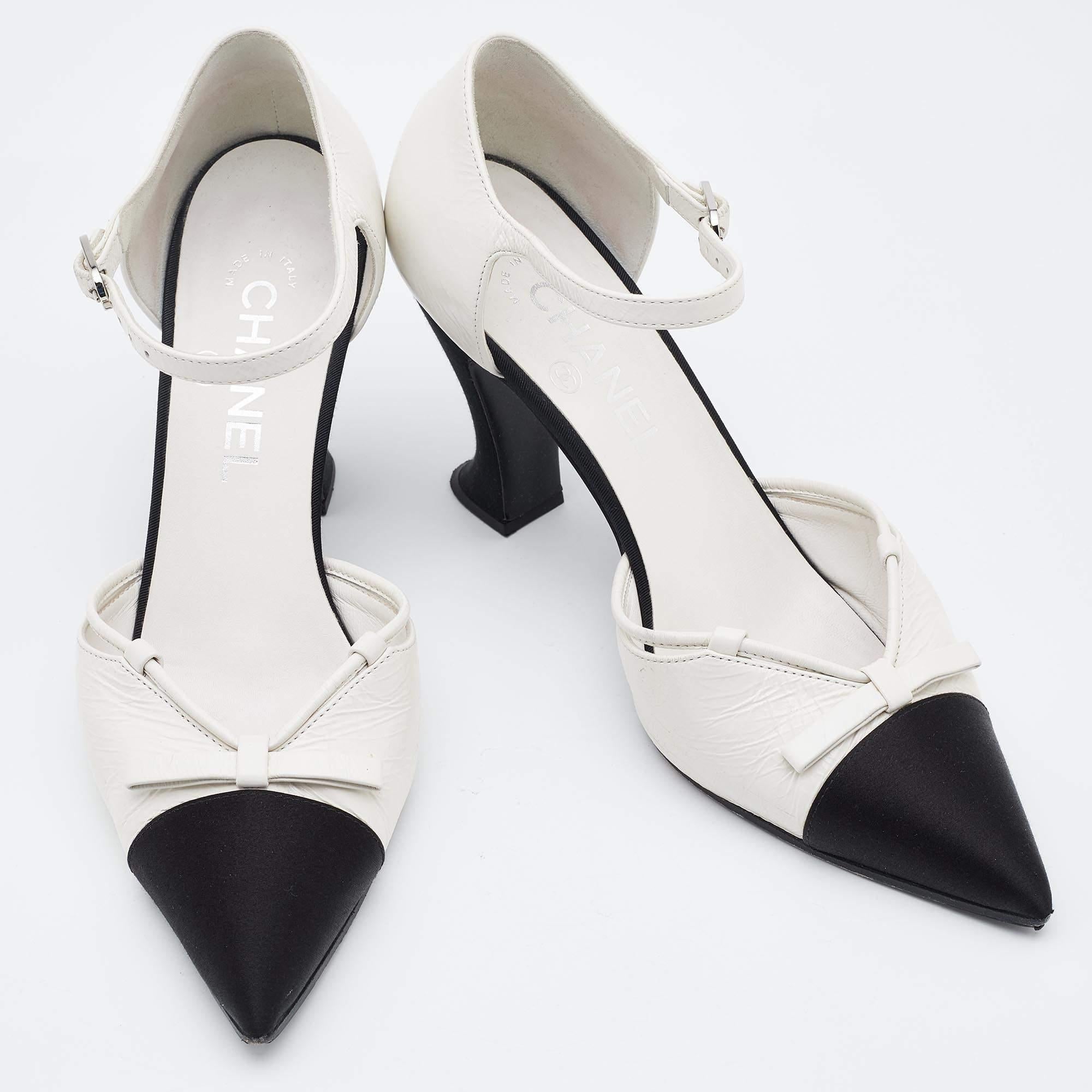 Chanel Cream/Black Canvas Pointed Cap Toe Ankle Strap Pumps Size 38 1