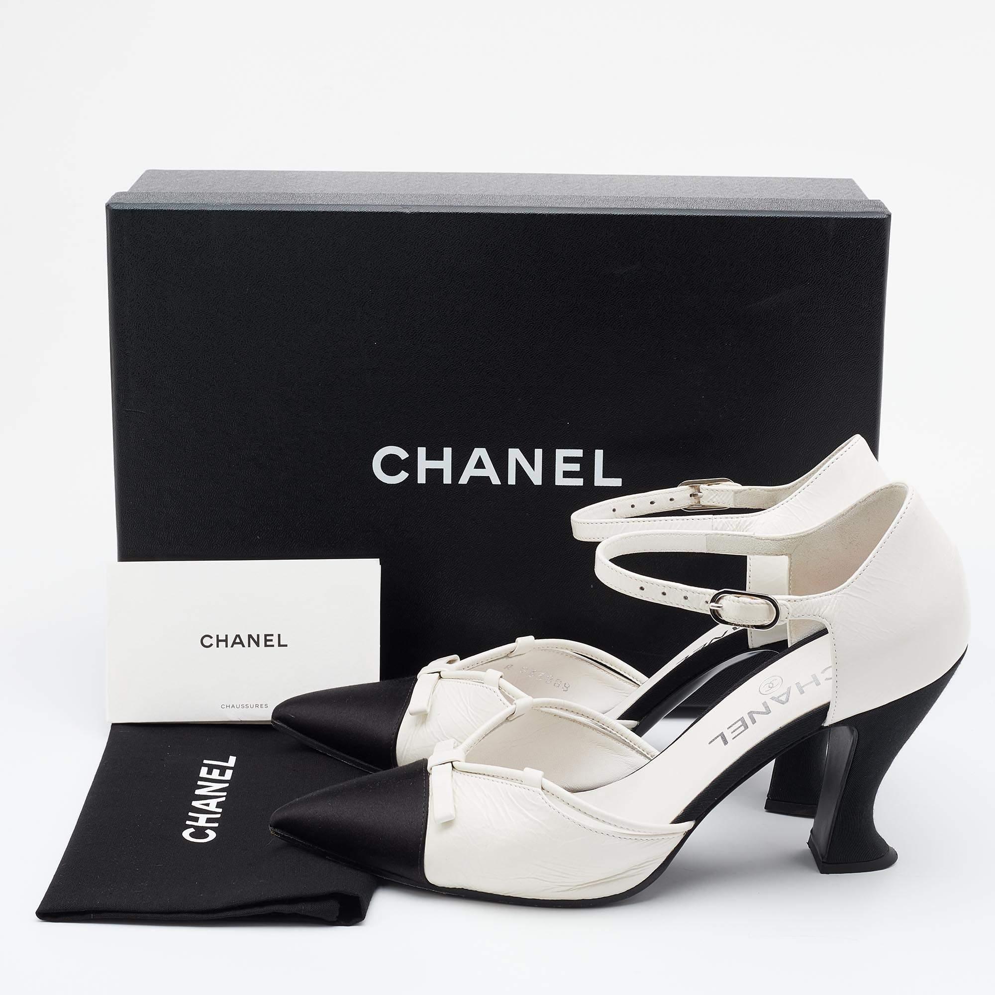 Chanel Cream/Black Canvas Pointed Cap Toe Ankle Strap Pumps Size 38 3