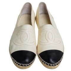 Chanel Cream/Black Leather CC Cap Toe Espadrille Flats Size 39