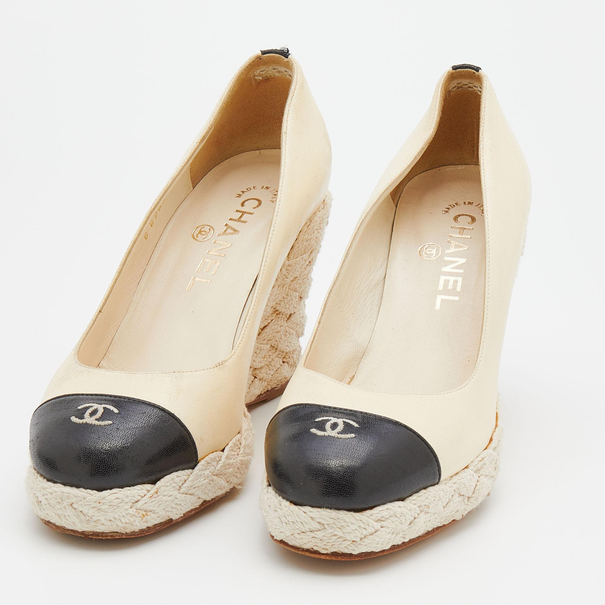 Women's Chanel Cream/Black Leather CC Cap Toe Espadrille Platform Wedge Pumps Size 36.5