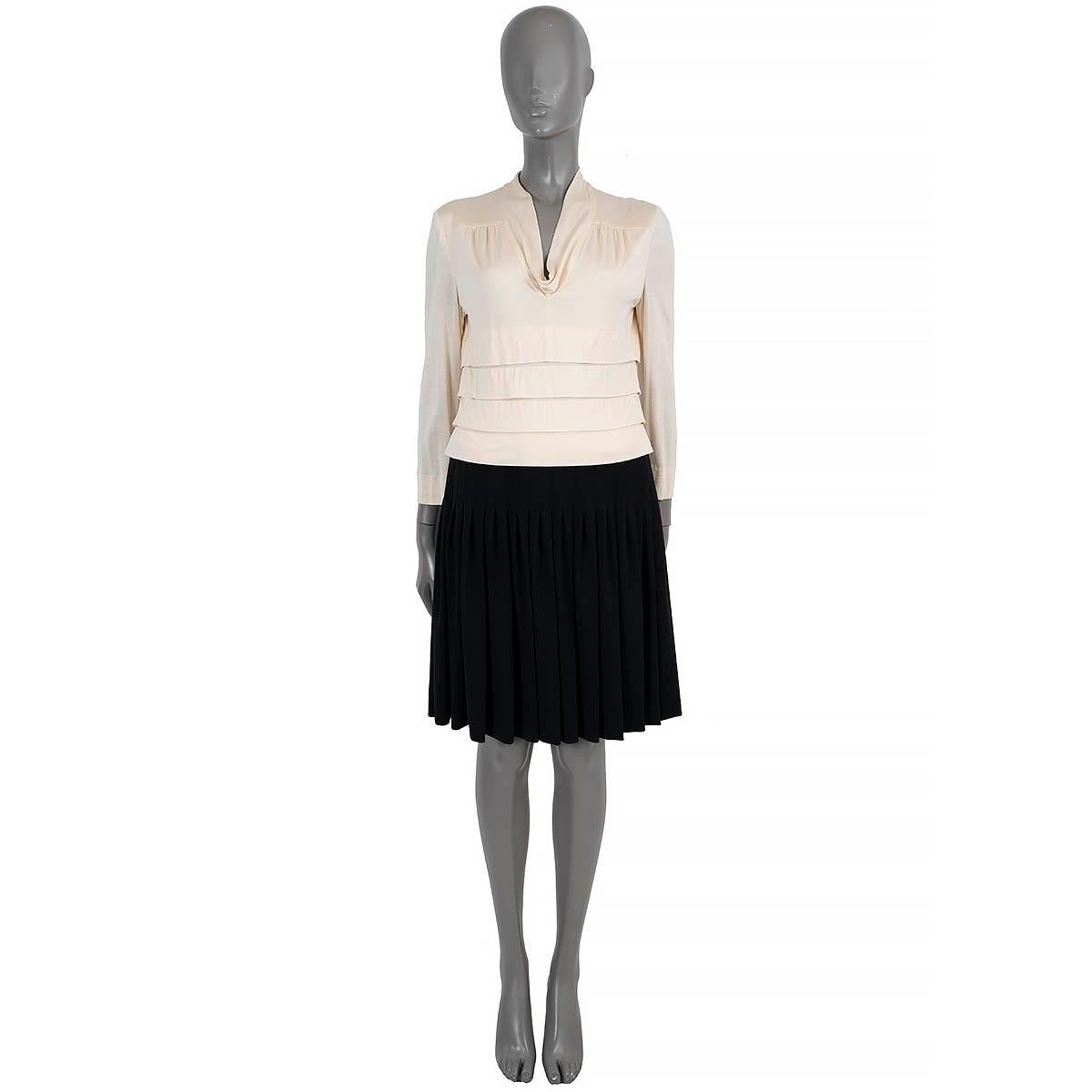 CHANEL cream & black silk & wool 2001 01A PLEATED COLORBLOCK Dress 40 M For Sale 1