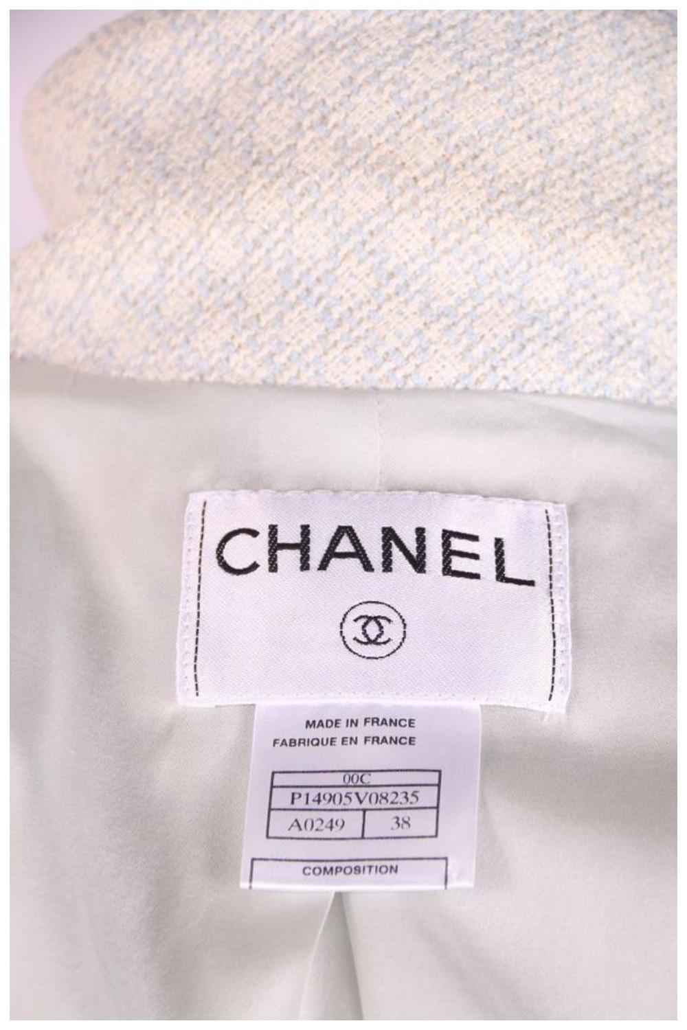 Chanel Cream Blazer Jacket Cruise 2000 In Good Condition For Sale In Алматинский Почтамт, KZ