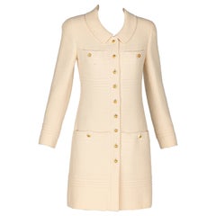 CHANEL Cream Bouclé Wool Jacket with Iconic Sunburst CC Buttons – c. 1999