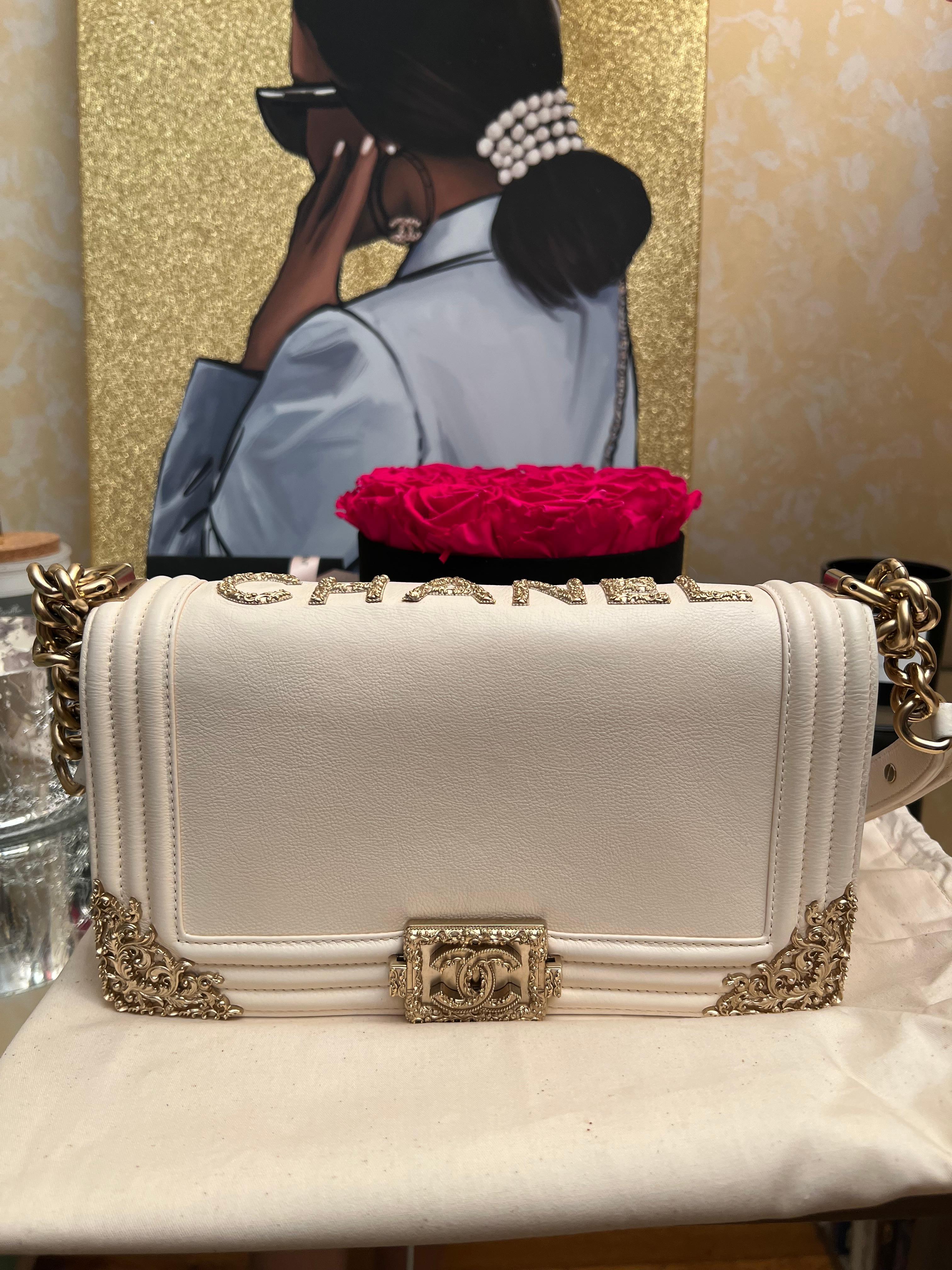 Chanel Cream Calfskin Chateau Versailles Old Medium Boy Bag Gold Hardware, 2013 en vente 4