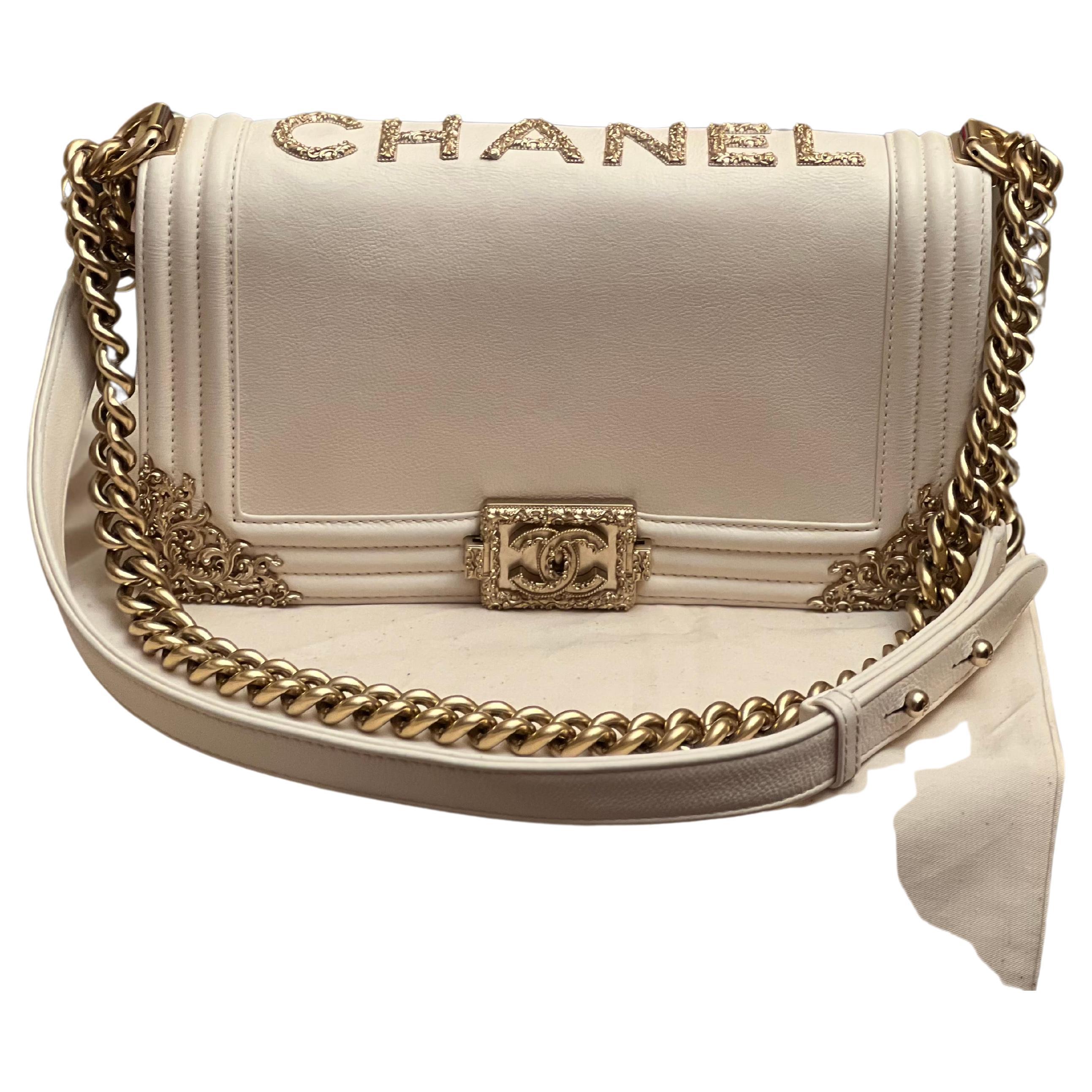 Chanel Chateau Versailles Old Medium Boy Tasche aus cremefarbenem Kalbsleder mit goldener Hardware, 2013 im Angebot