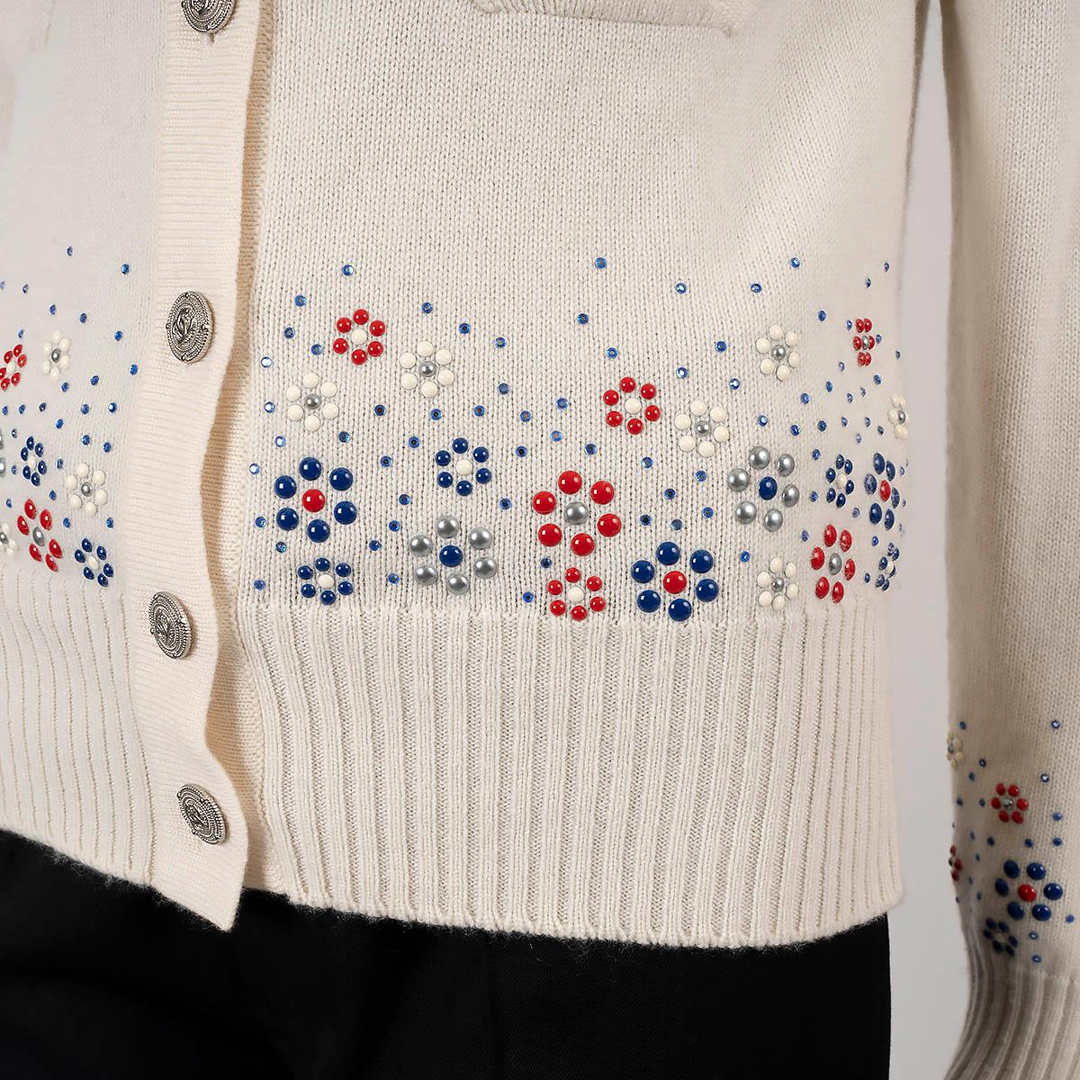 CHANEL cream cashmere 2012 12C FLORAL BEADED Cardigan Sweater 36 XS For Sale 3