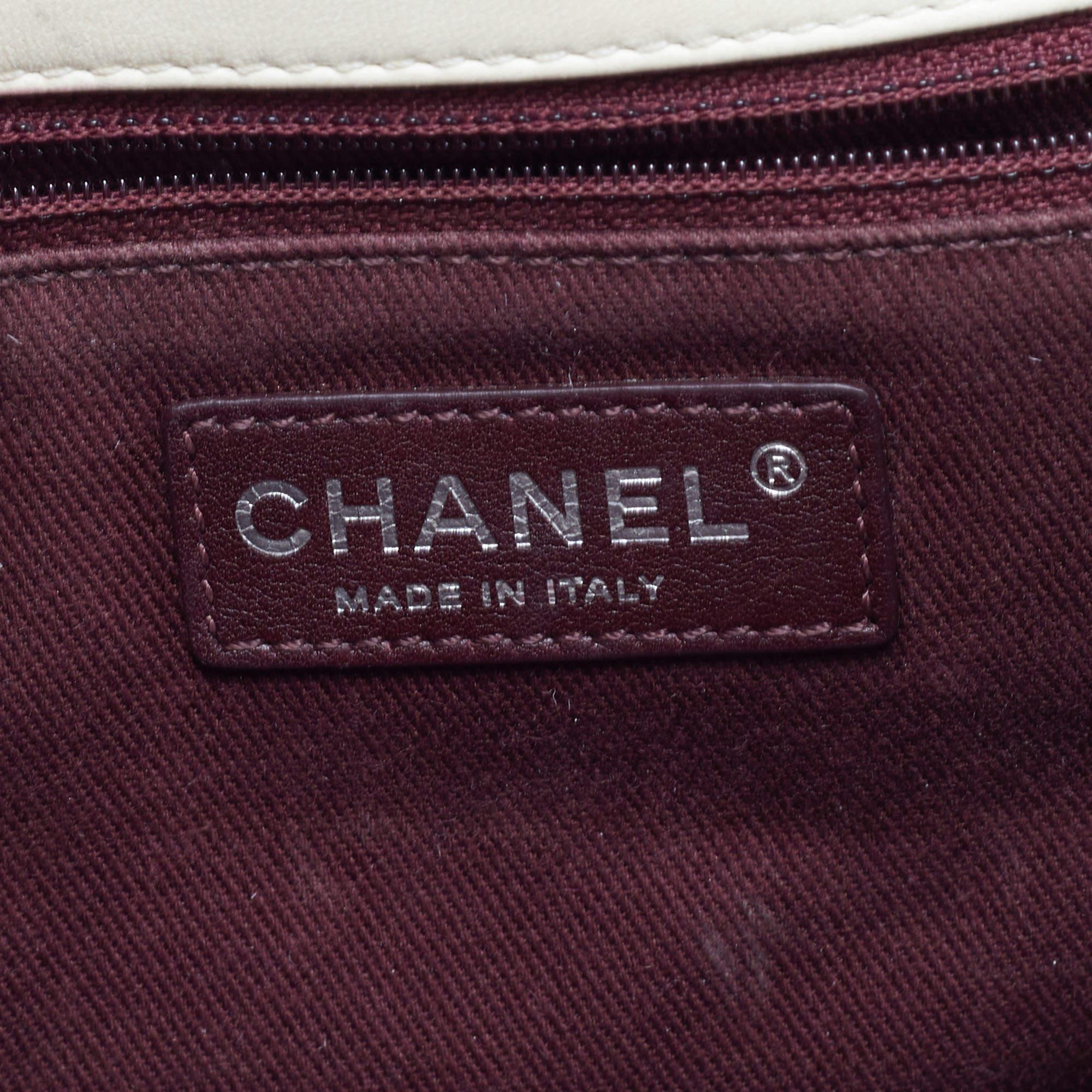 Chanel Cream Chevron Leather Medium Classic Single Flap Bag 10