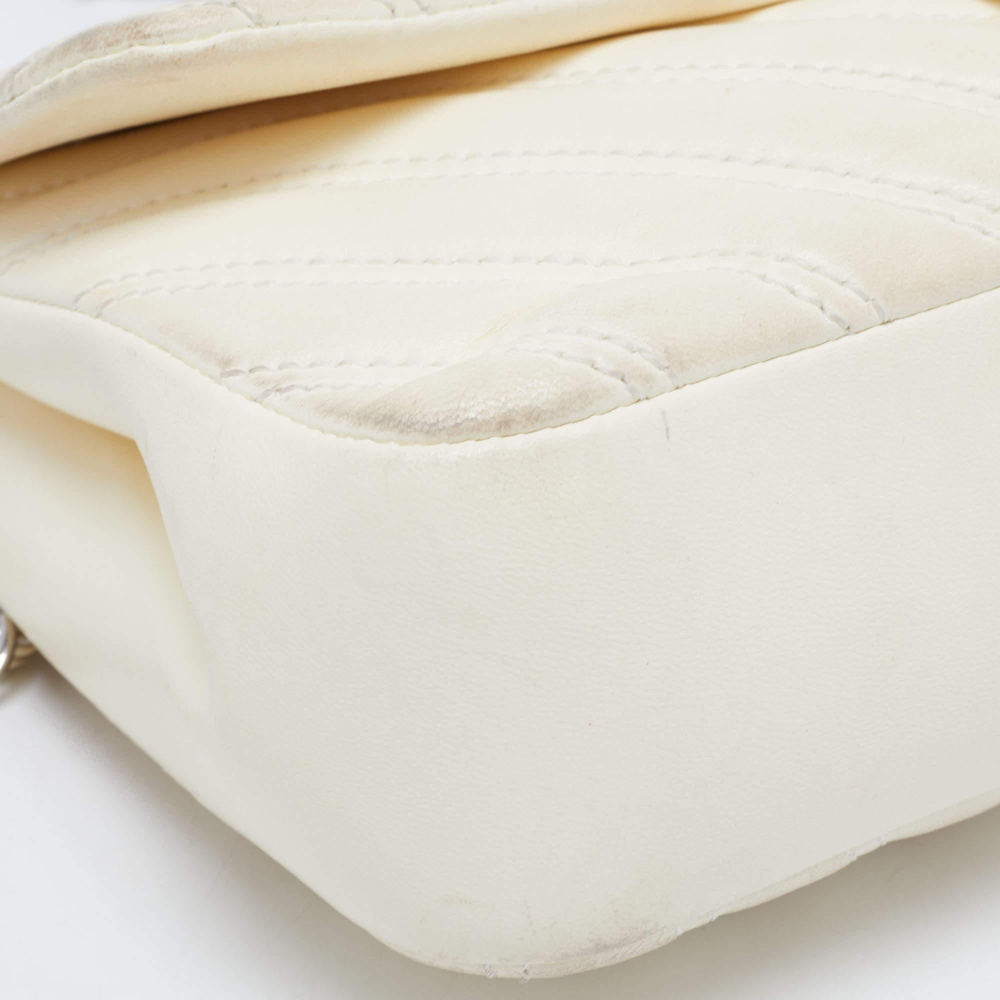 Chanel Cream Chevron Leather Medium Classic Single Flap Bag 14