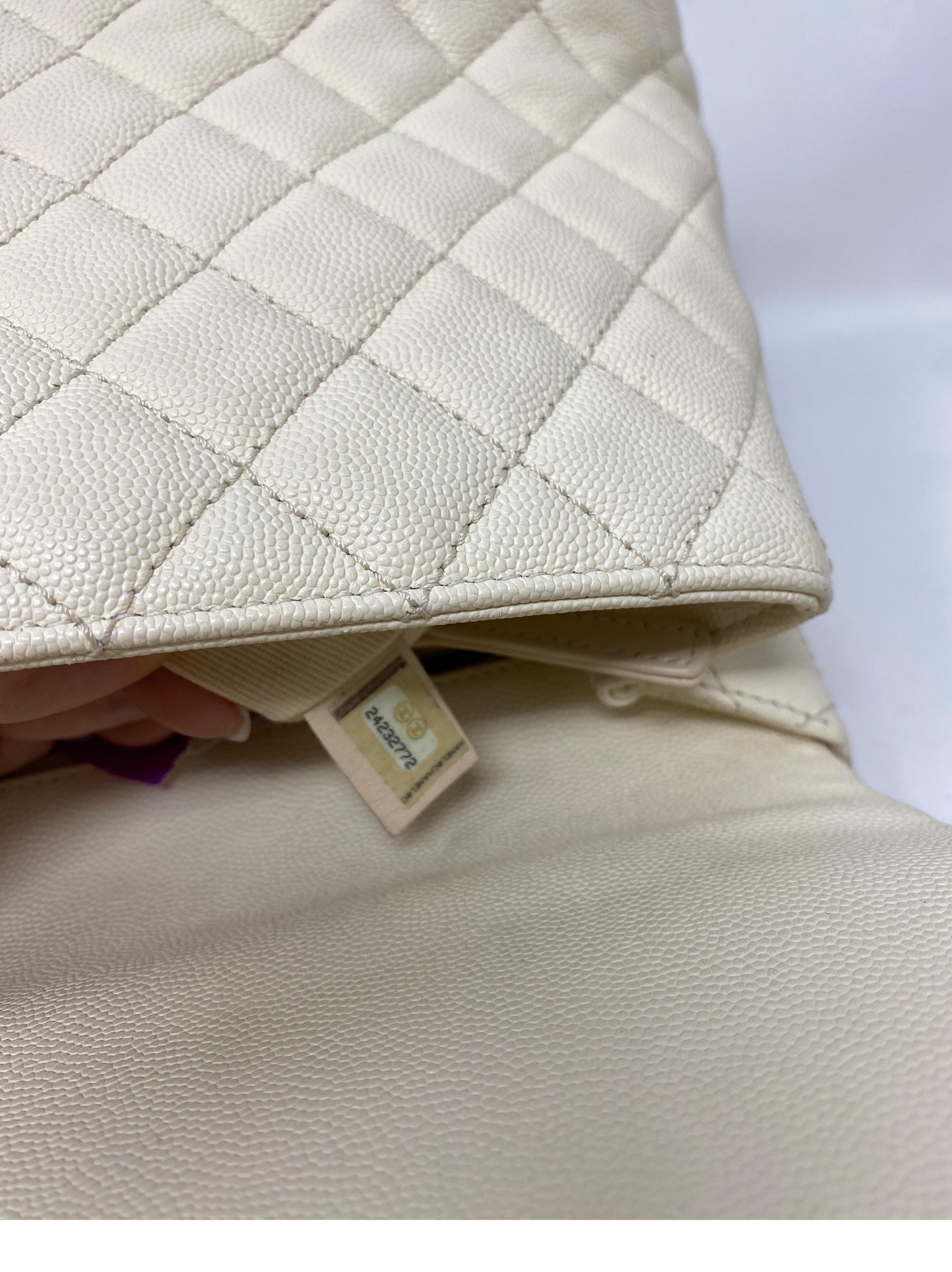 Chanel Creme Coco Henkeltasche 6
