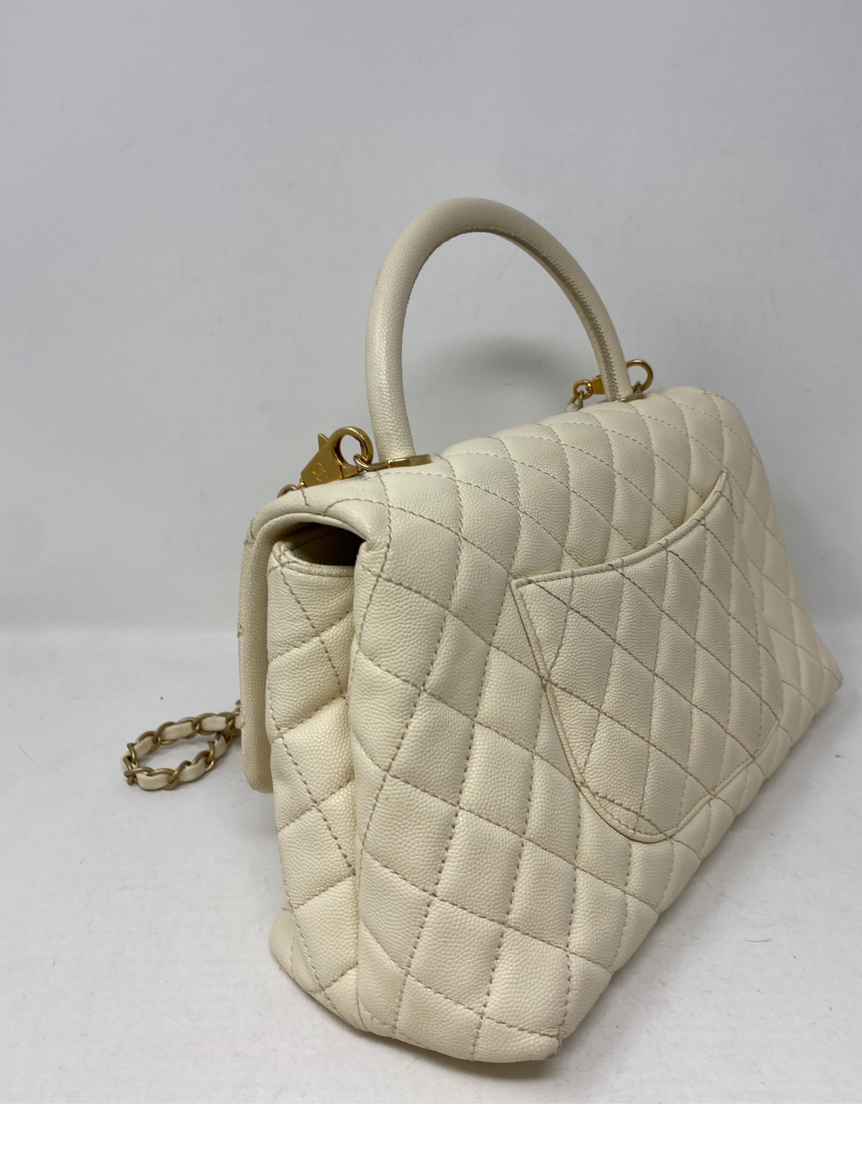 Chanel Creme Coco Henkeltasche 1