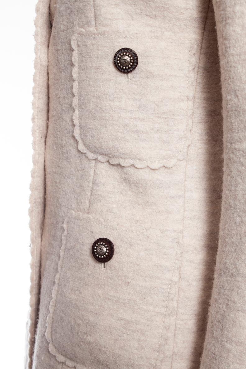 Veste en laine couleur crème Chanel en vente 4