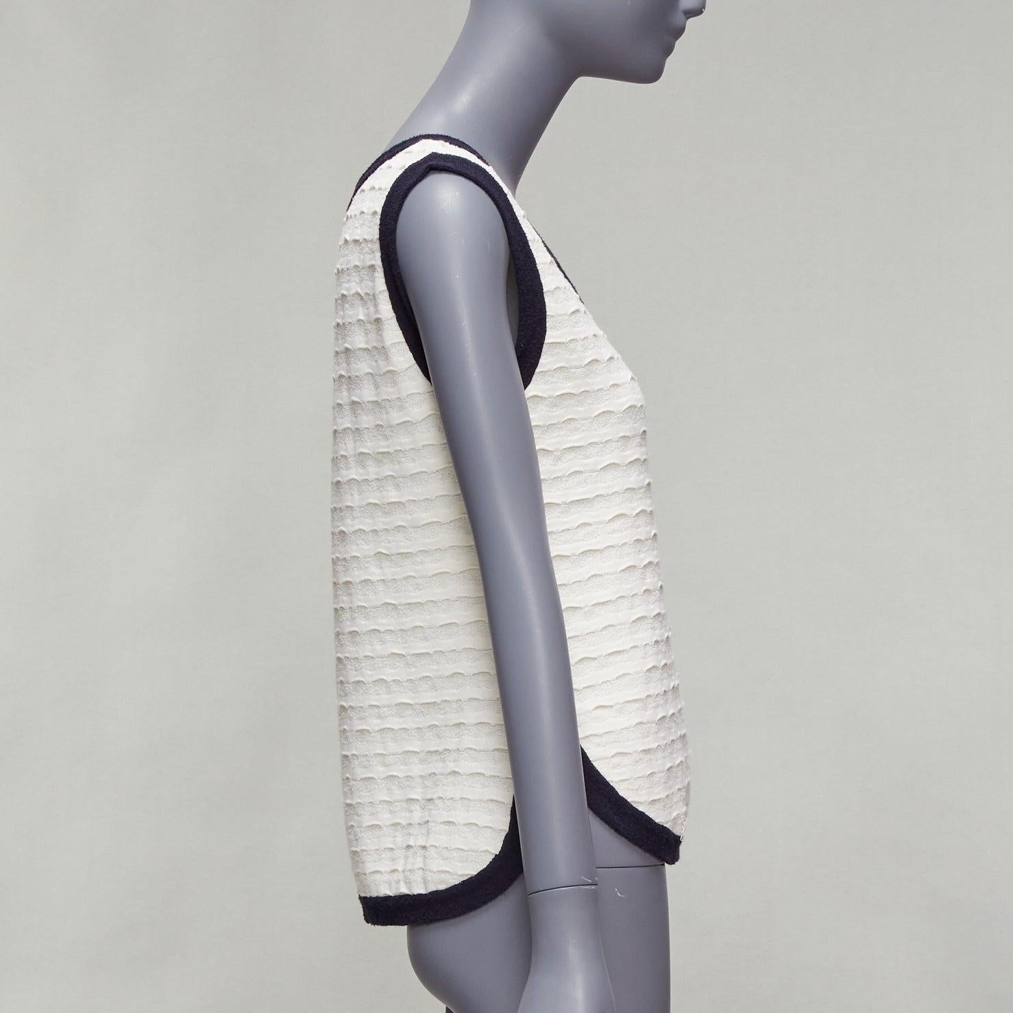 CHANEL cream cotton blend navy towelling trim CC logo knitted vest FR38 M In Excellent Condition For Sale In Hong Kong, NT