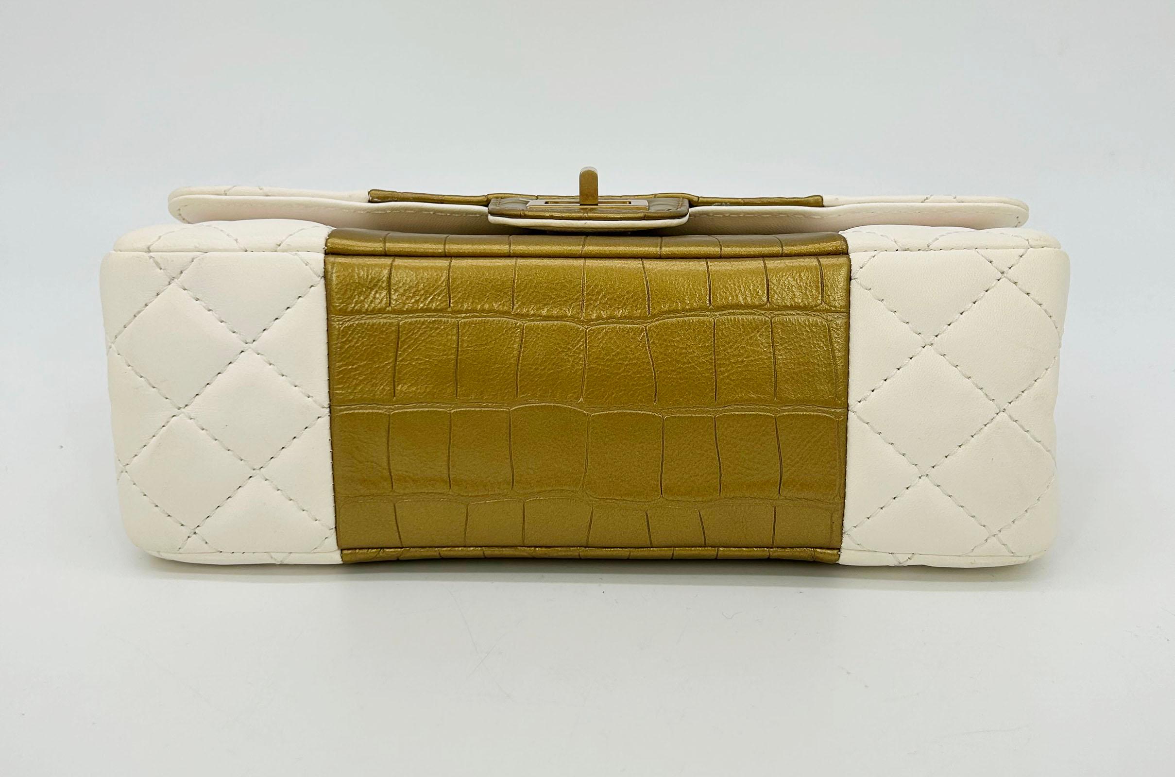 Women's or Men's NEW Chanel Cream Leather Gold Alligator Double Flap Classic 2.55 Reissue NWT For Sale