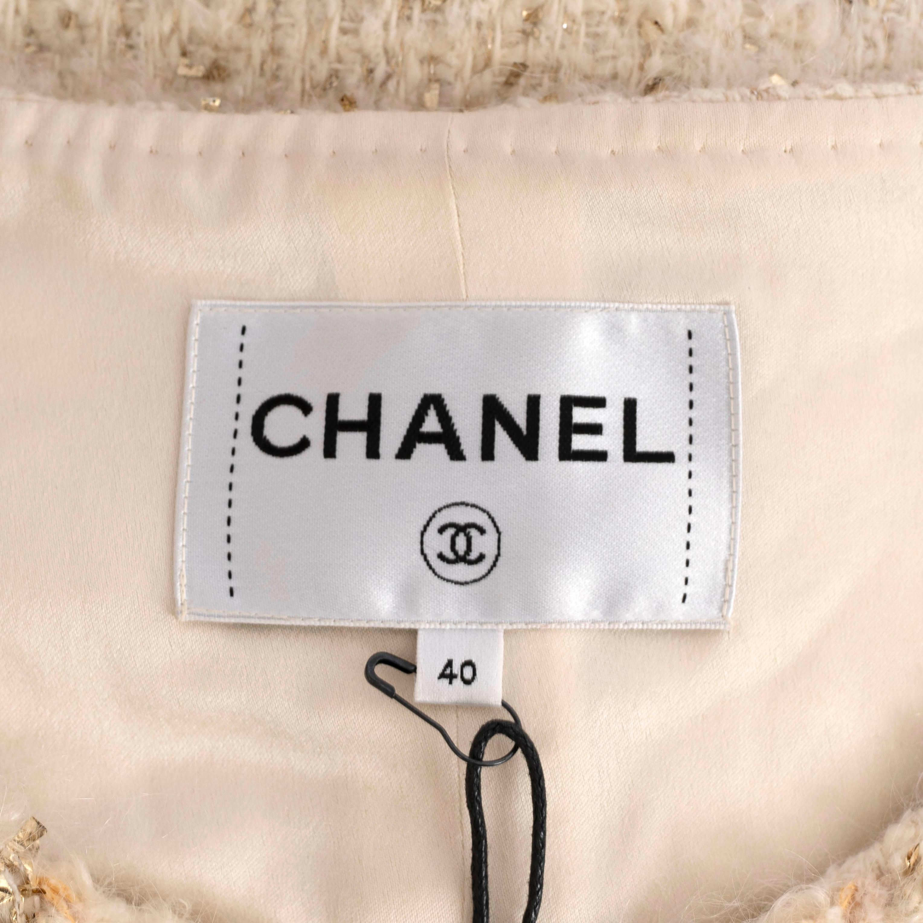 CHANEL cream & gold wool 2019 19A NEW YORK OVERSIZED LUREX TWEED Jacket 40 M 3