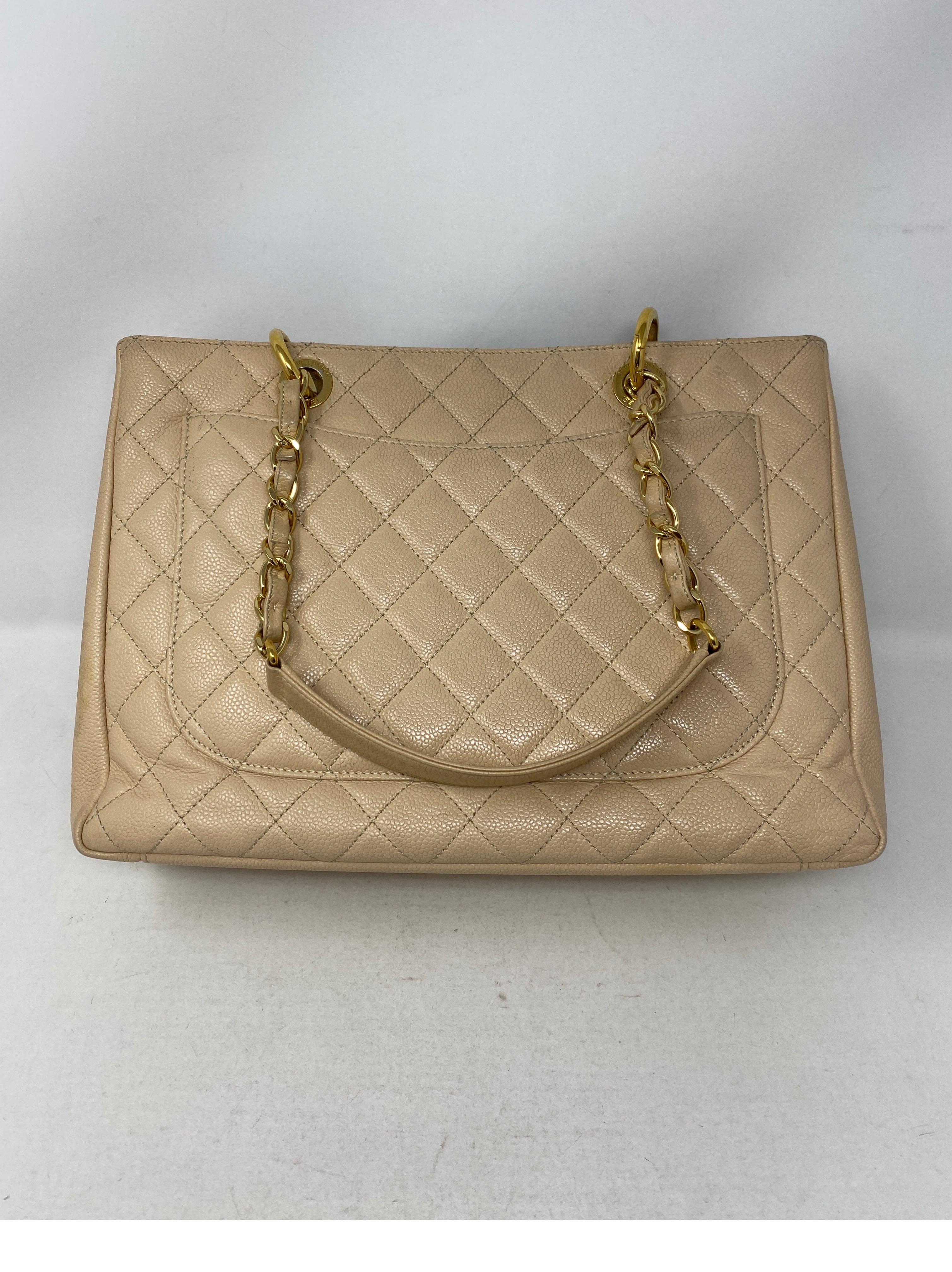 Chanel Cream Grand Shopper Tote Bag In Fair Condition In Athens, GA