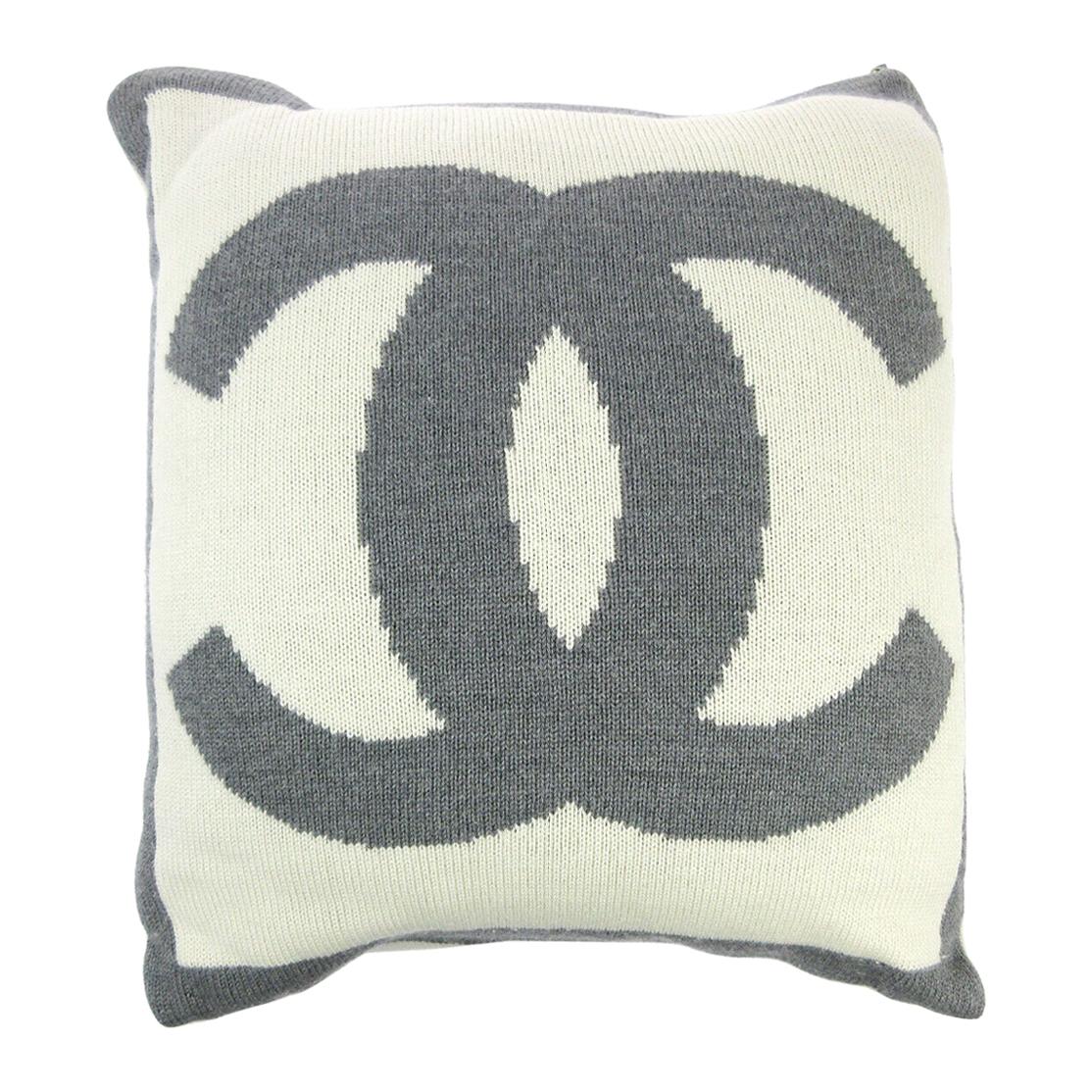 Chanel Cream Ivory Gray Grey Cashmere Silk Wool Bed Couch Chair