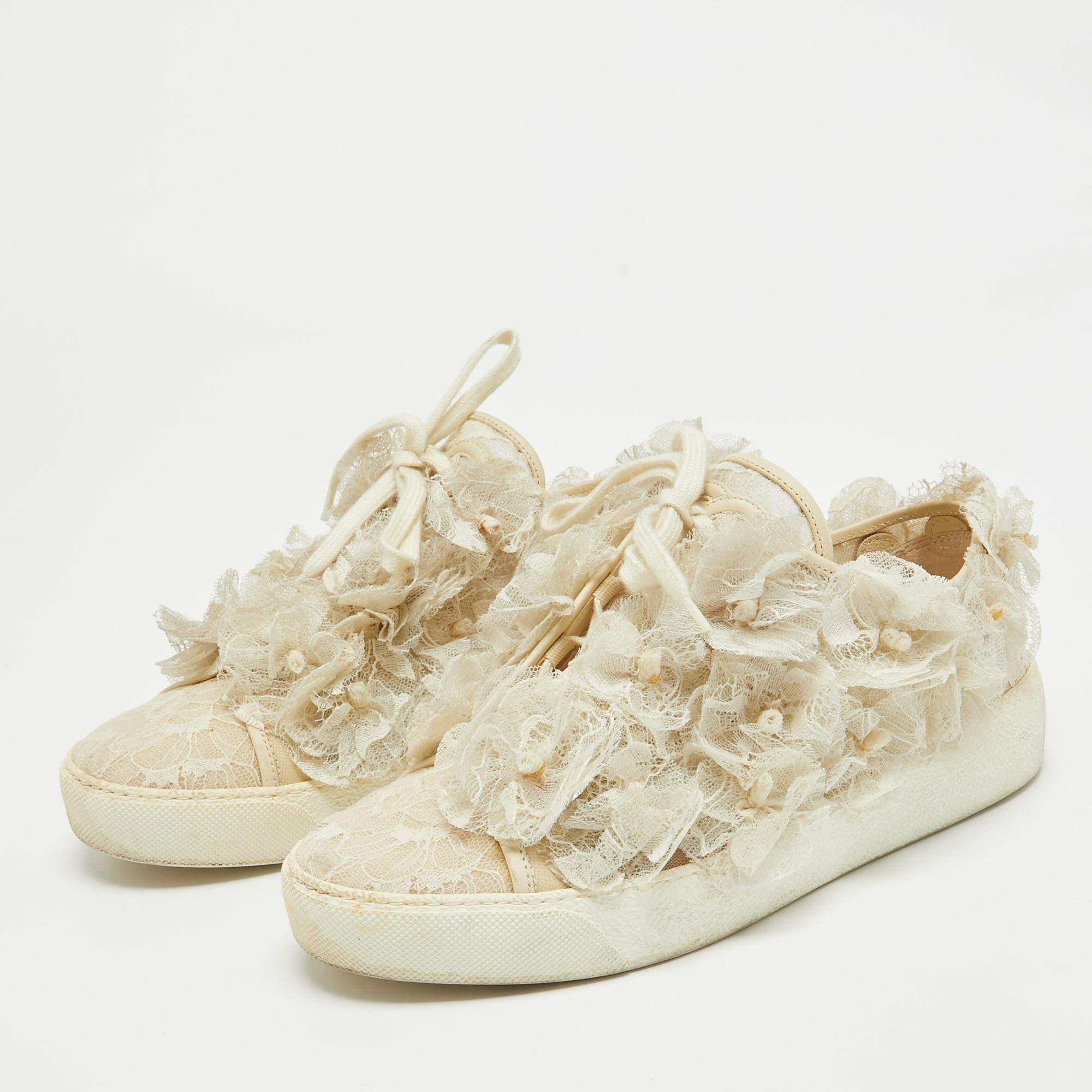 Crafted with skill these sneakers feature a luxe design with signature detailing. You can count on them to elevate any outfit. Embrace the ultimate in sophistication and comfort with every step you take.