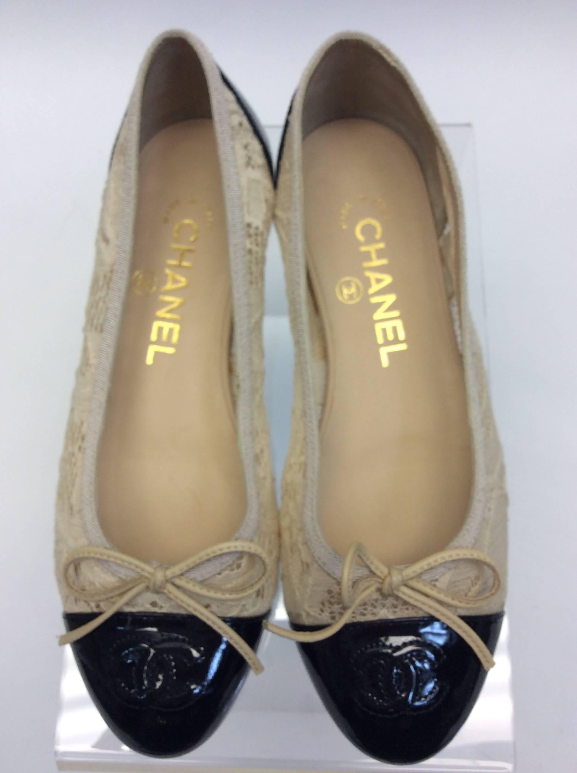 Chanel Cream Lace Flats For Sale 1
