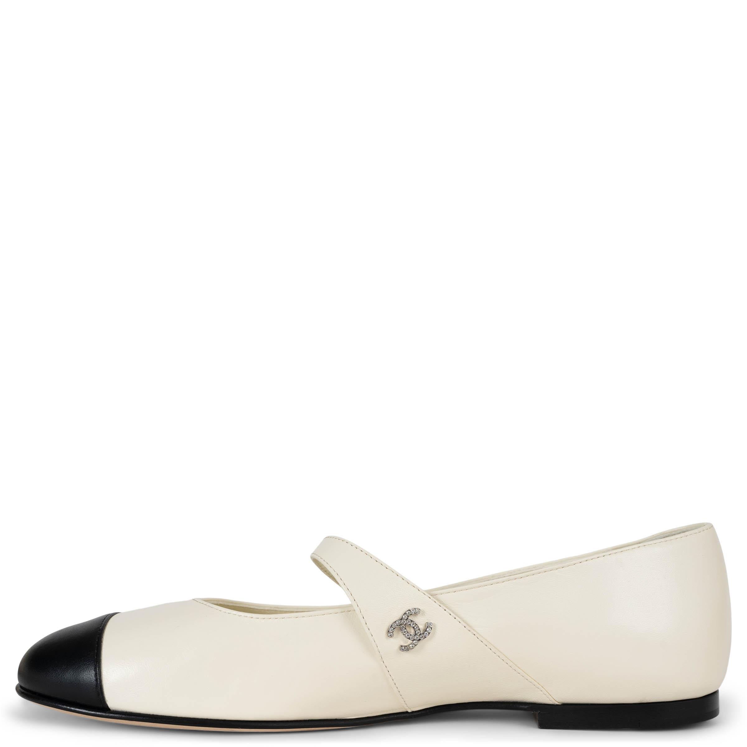 Beige CHANEL cream leather 22P MARY JANE Ballet Flats Shoes 38.5 For Sale