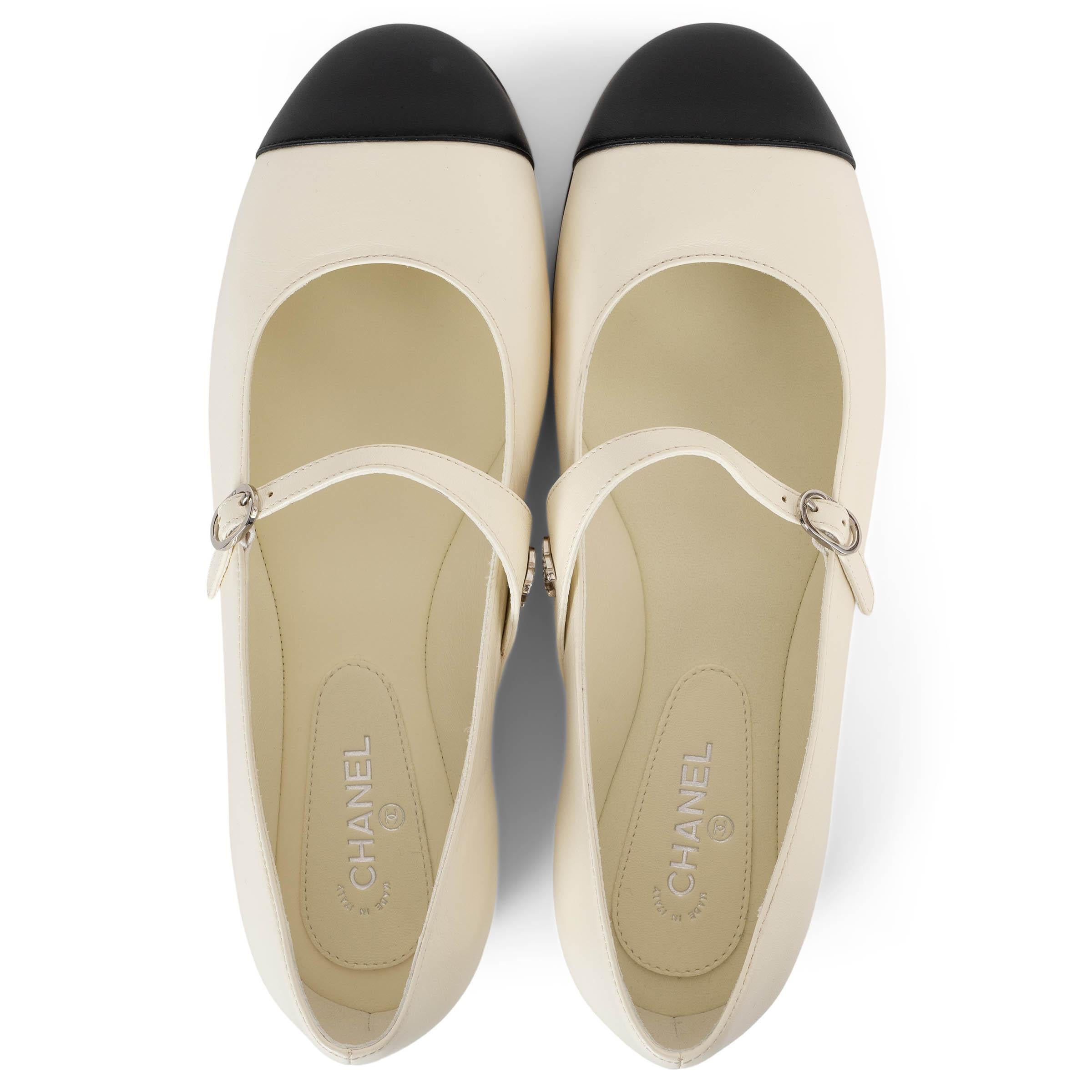 CHANEL cream leather 22P MARY JANE Ballet Flats Shoes 38.5 For Sale 1
