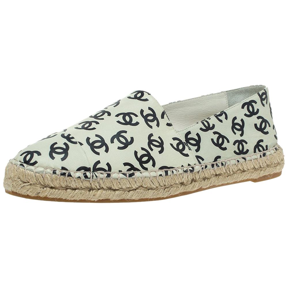 Chanel Cream Leather And Black CC Printed Espadrilles Size 42 at