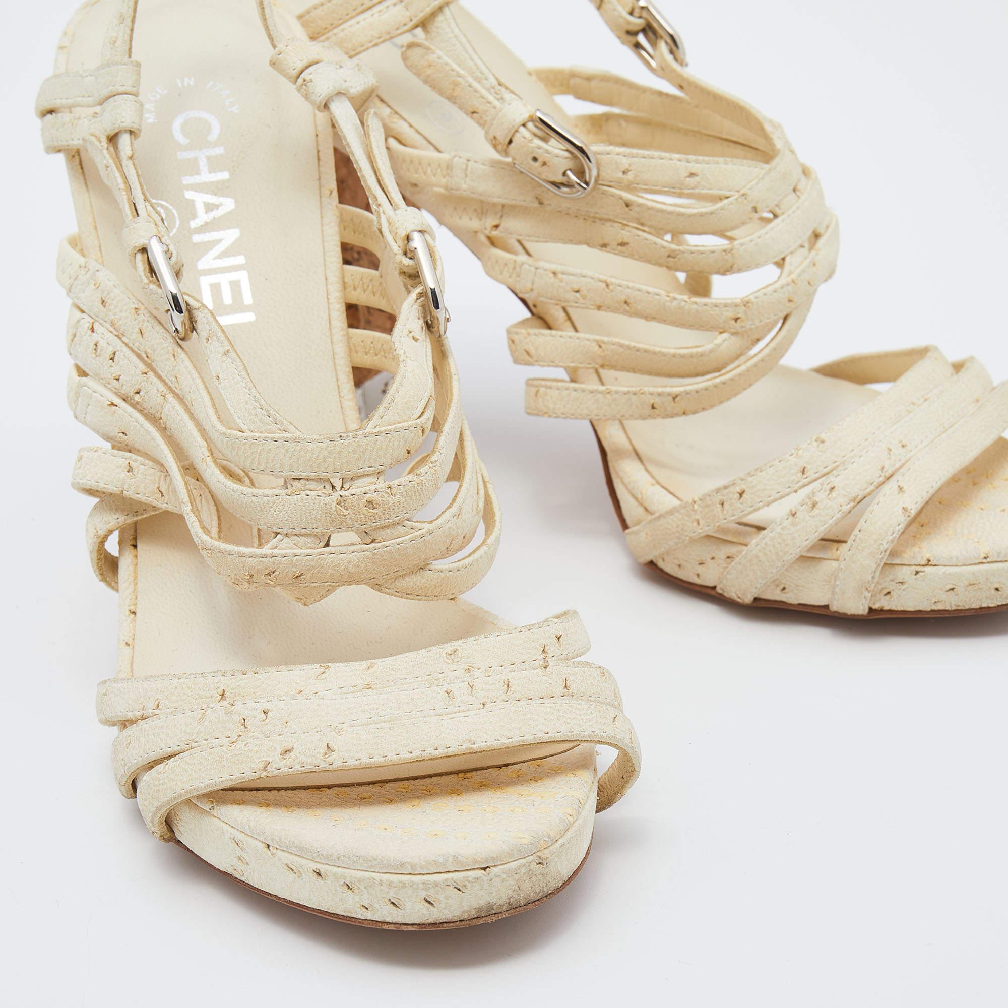 Beige Chanel Cream Leather Chain Embellished Cork Block Heel Strappy Sandals Size 38.5 For Sale