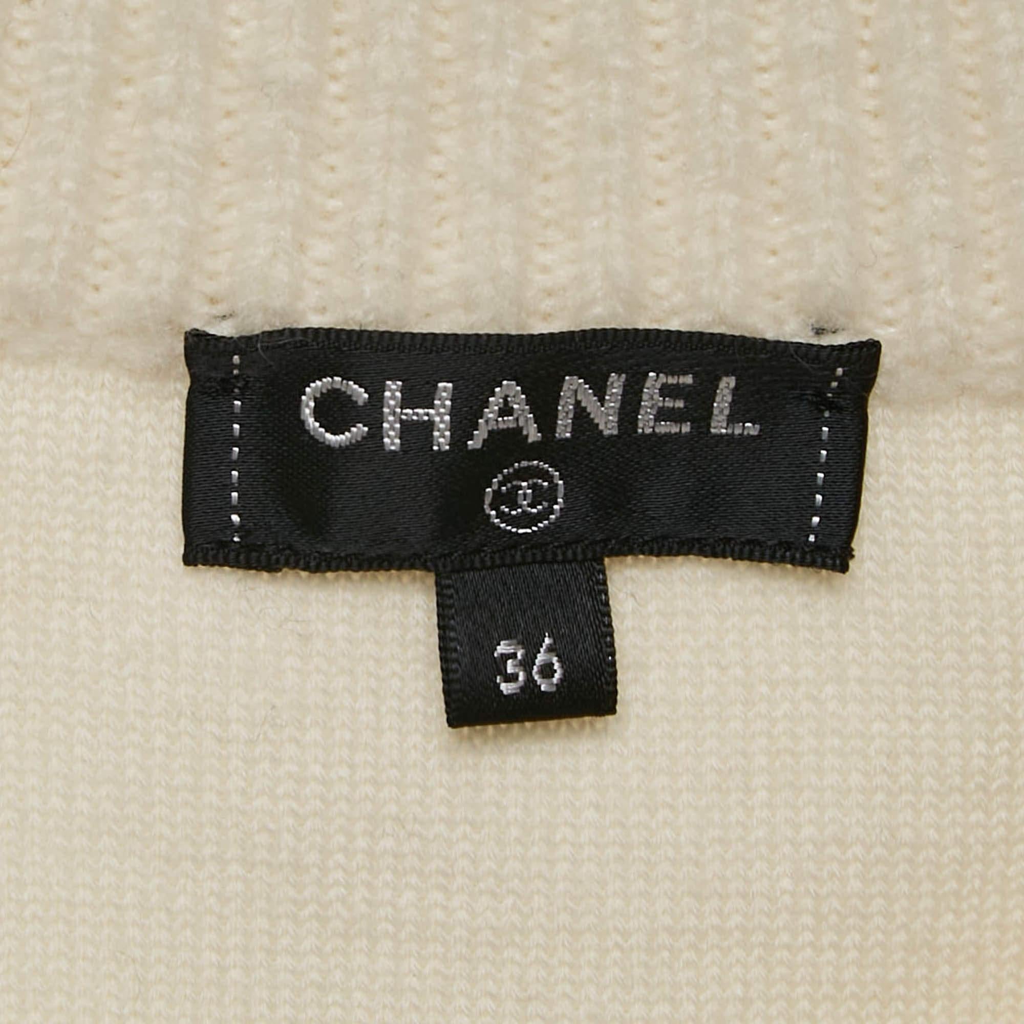 Women's Chanel Cream Logo Embossed Cashmere and Rin Knit Buttoned Cardigan S For Sale