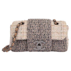 CHANEL Cremefarbene, rosa & graue 2004 TWEED SMALL FLAP Umhängetasche