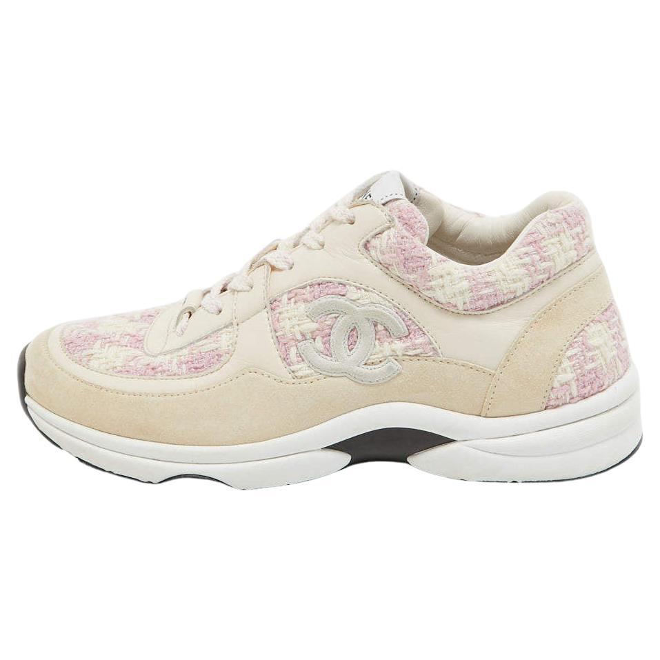Chanel Cream/Pink Tweed and Leather CC Low Top Sneakers Size 36.5 For Sale