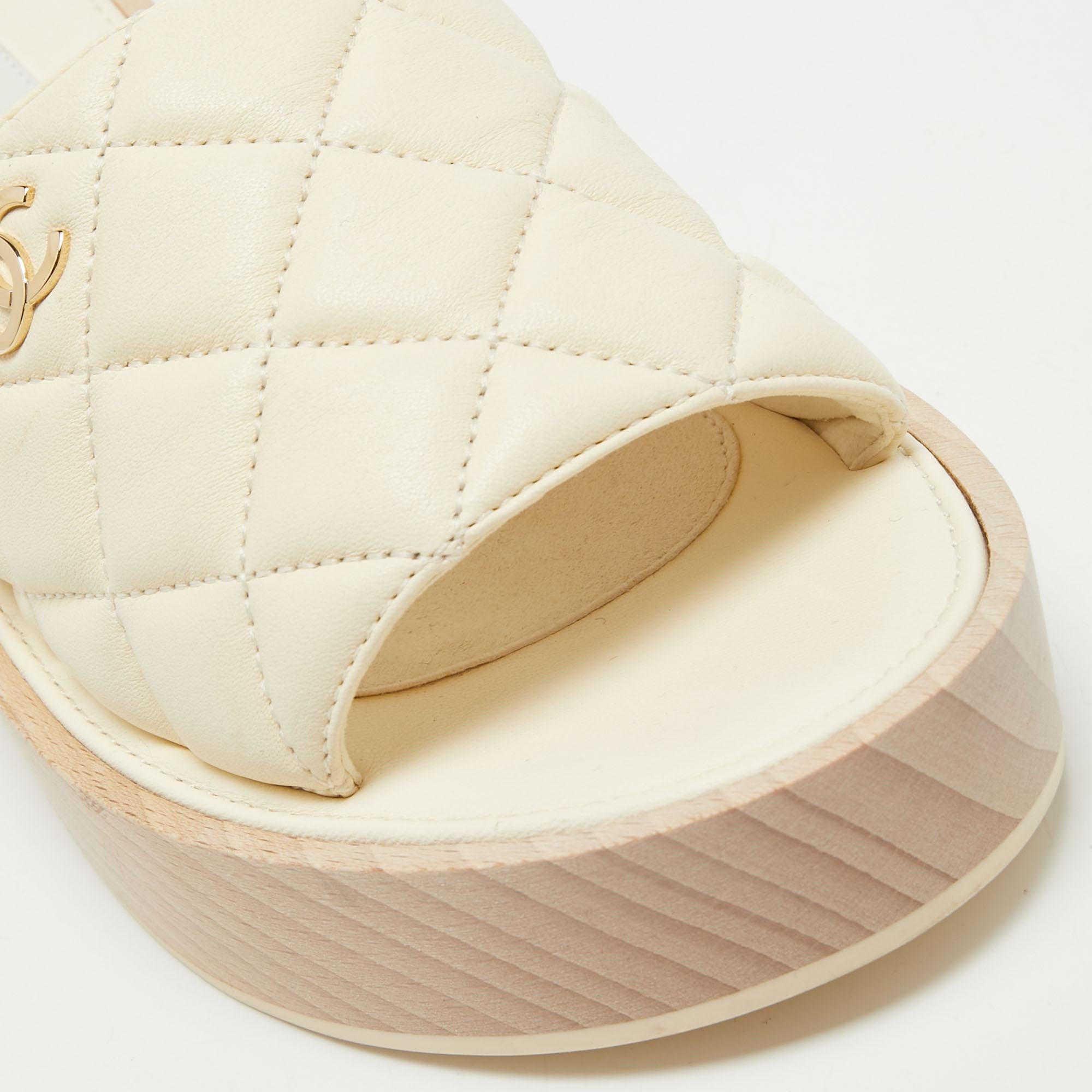 Chanel Cream Quilted Leather CC Platform Slide Sandals Size 39 3