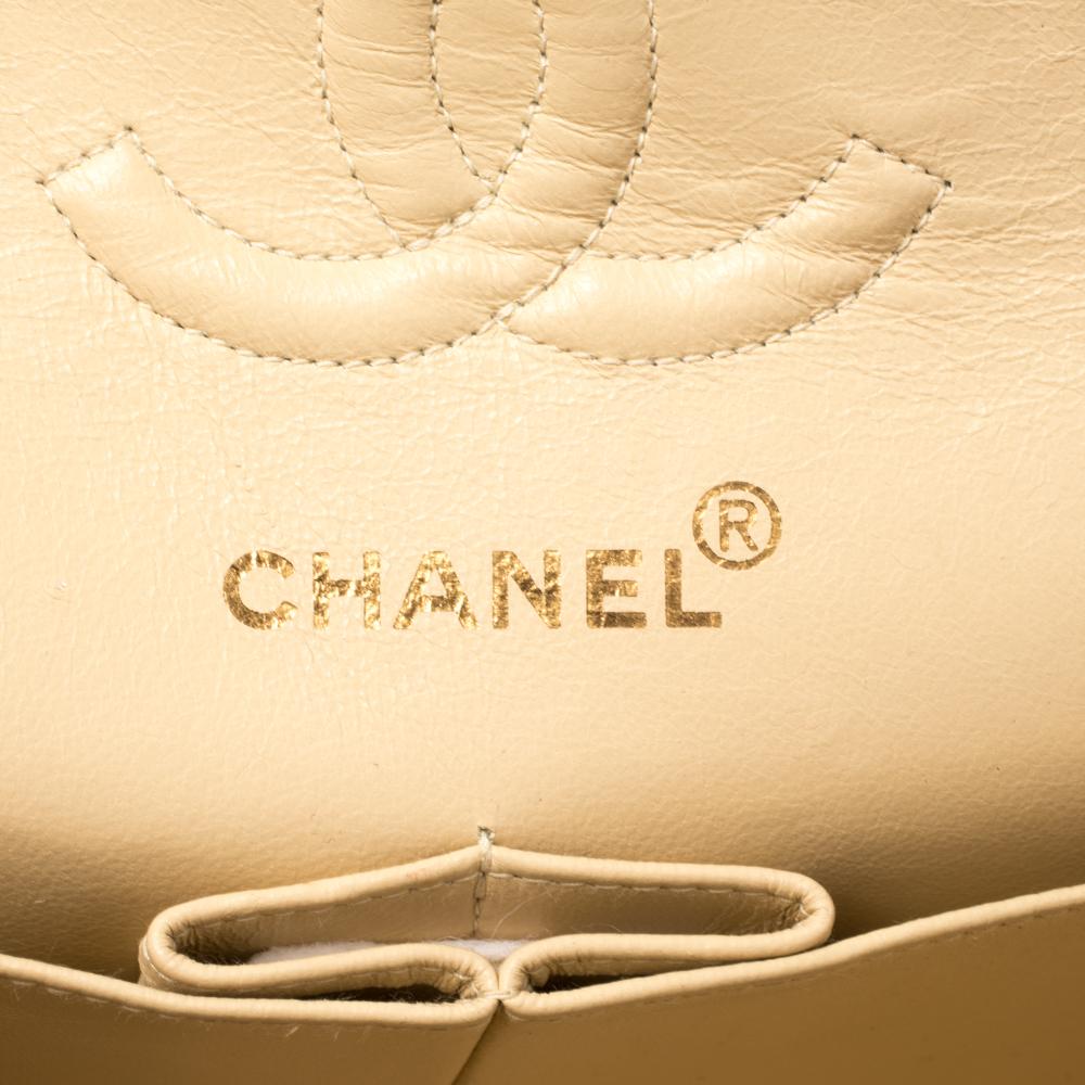 Chanel Cream Quilted Leather Classic Small Double Flap Bag In Good Condition In Dubai, Al Qouz 2