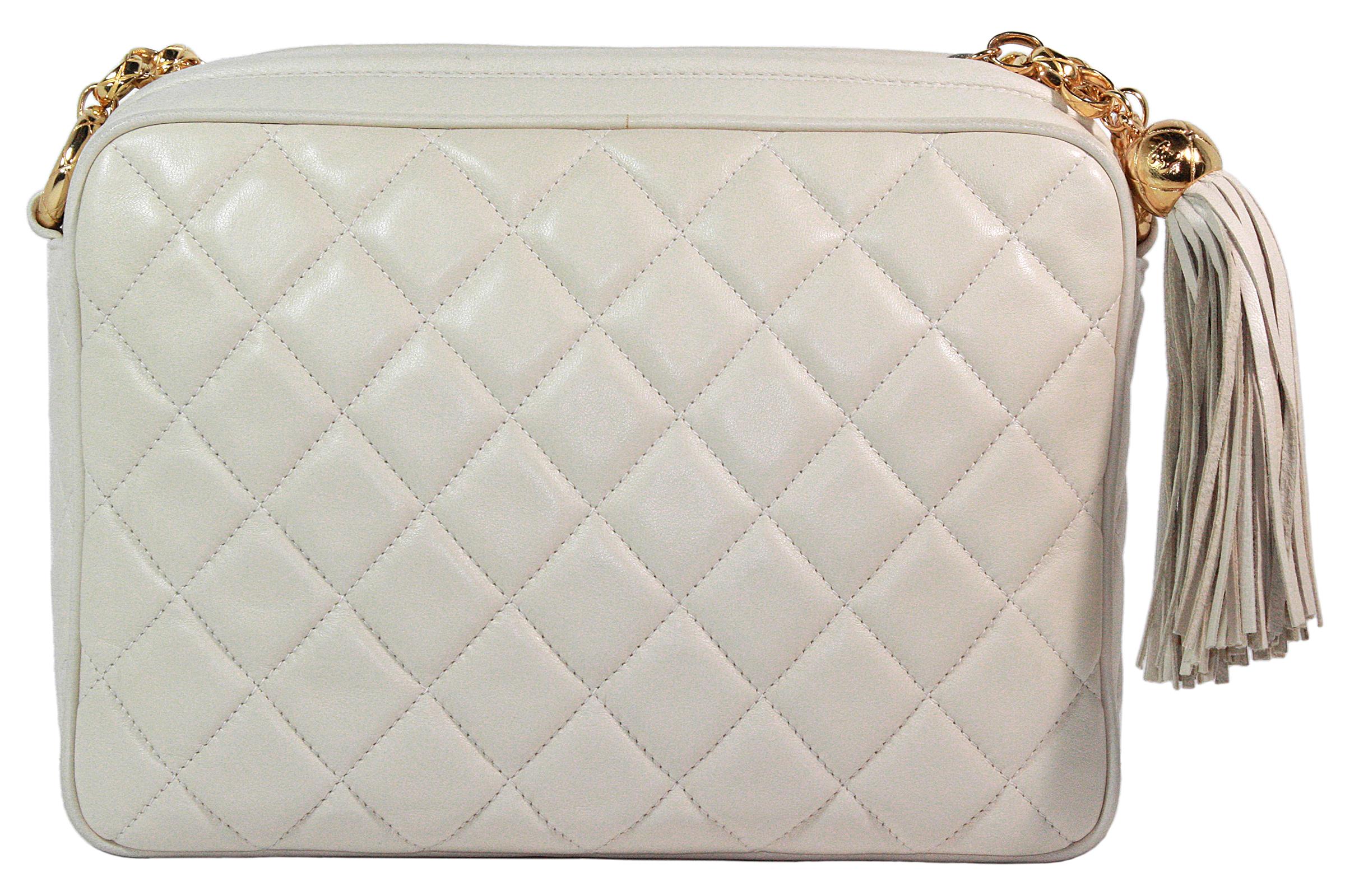 Chanel Cream Quilted Leather Crossbody Bag For Sale 2