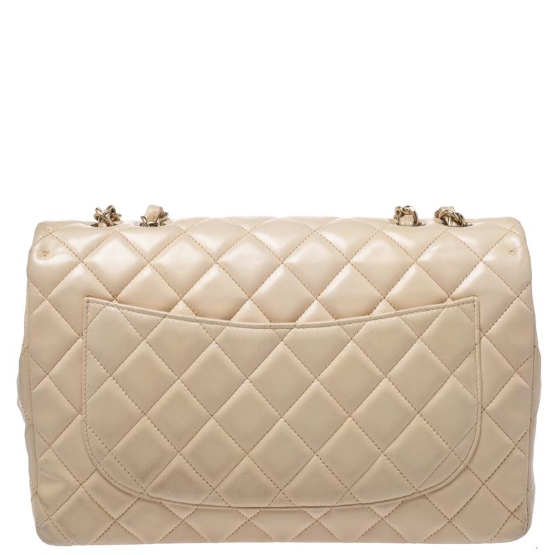 We are in utter awe of this flap bag from Chanel as it is appealing in a surreal way. Exquisitely crafted from leather in their quilt design, it bears their signature label on the leather and fabric interior and the iconic CC turn lock on the flap.