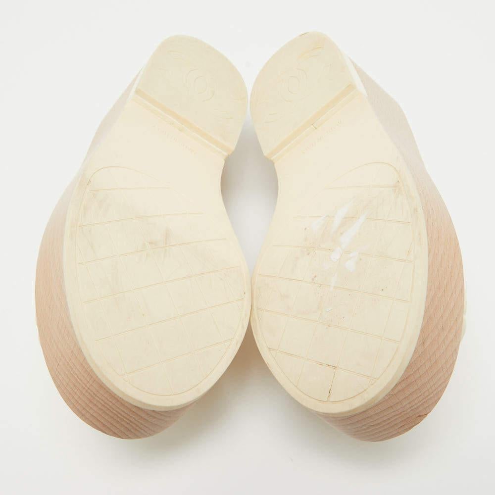 Chanel Cream Quilted Leather Slide Platform Sandals Size 37 4