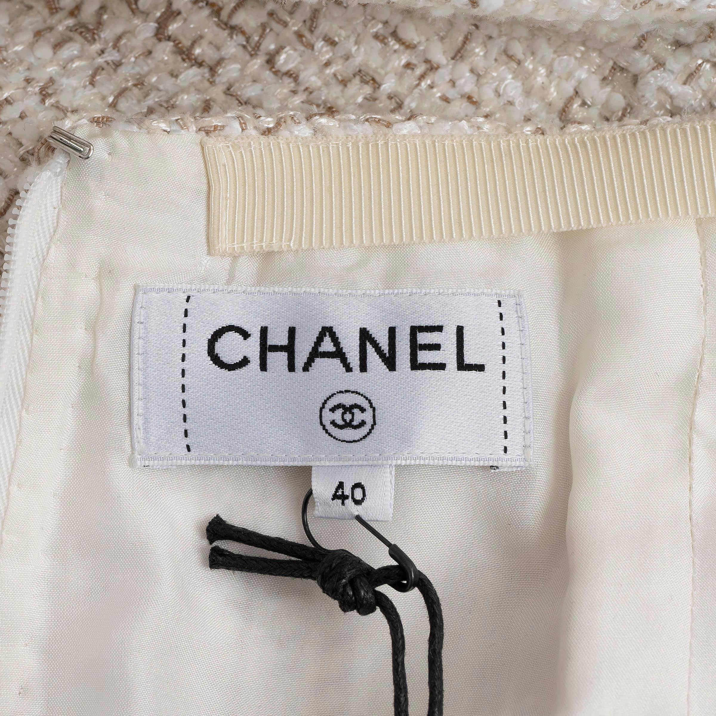 CHANEL cream & red cotton 18A HAMBURG TWEED MINI Skirt 40 M For Sale 2