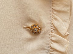 Chanel Creme Bluse mit Rüschenbesatz und Knopfleiste