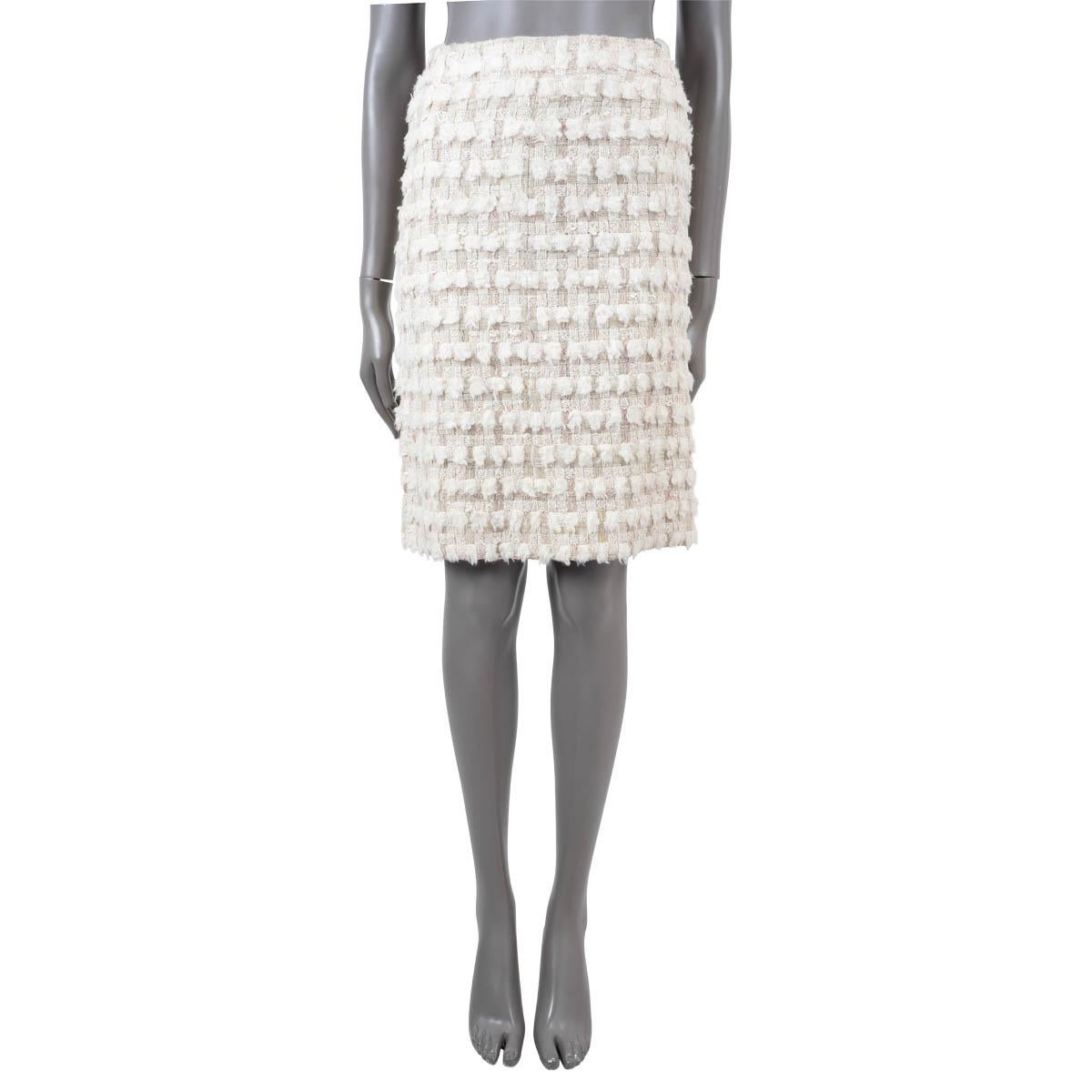 CHANEL cream silk blend 2005 05A CHUNKY TWEED Skirt 38 S For Sale 1