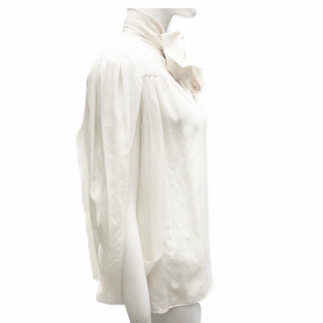 Chanel Cream Silk Cut Out Sleeve Blouse  In Excellent Condition For Sale In Sheung Wan, HK
