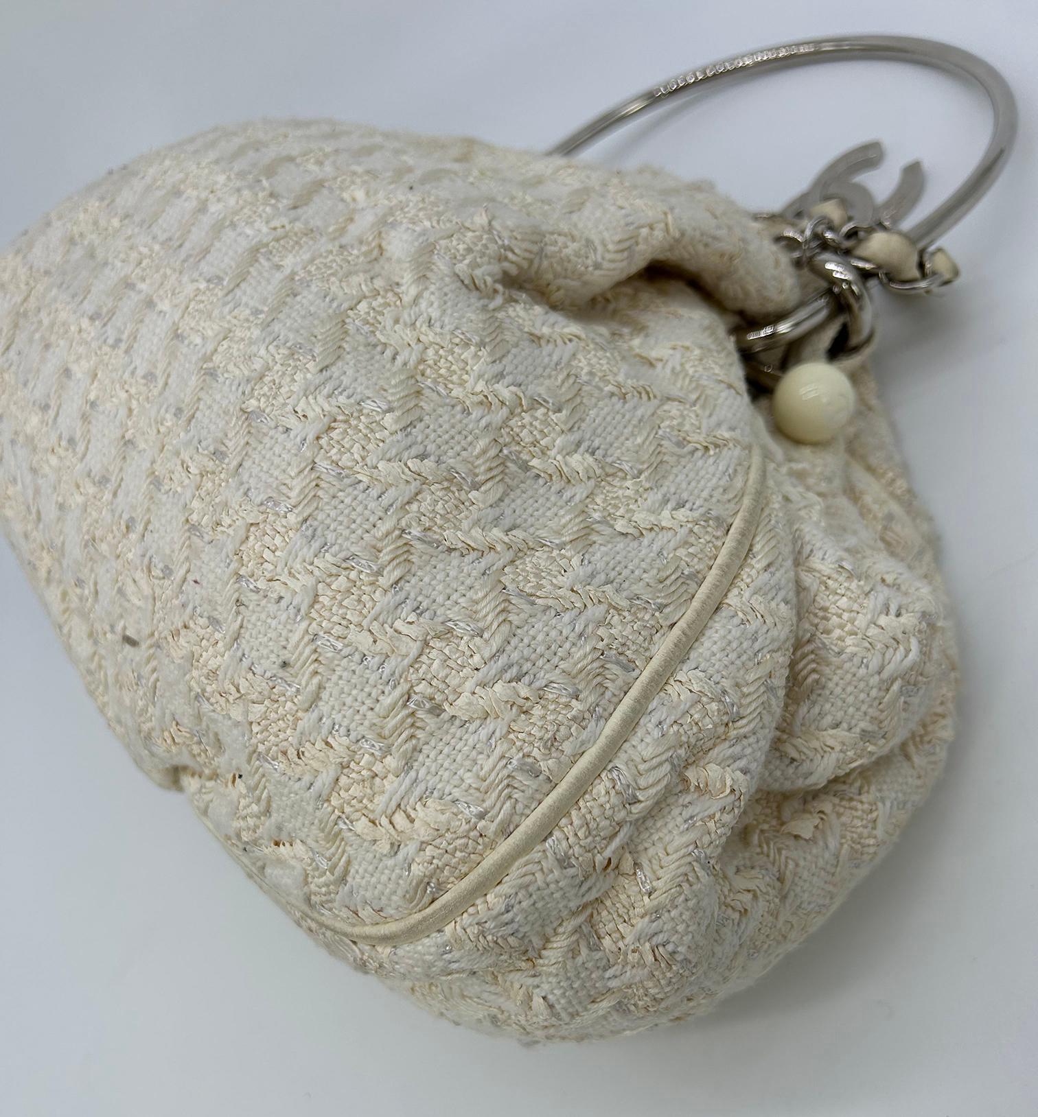 Chanel Cream Tweed Boucle Knitting Bag For Sale 3
