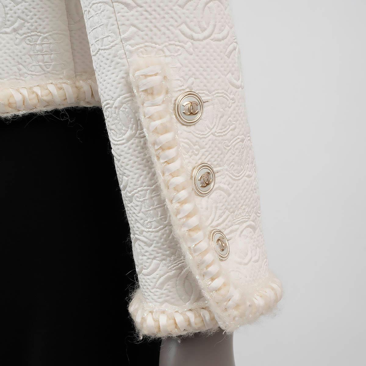 CHANEL cream wool 2021 21A CHATEAU DES DAMES CC LOGO Tweed Jacket 38 S 4