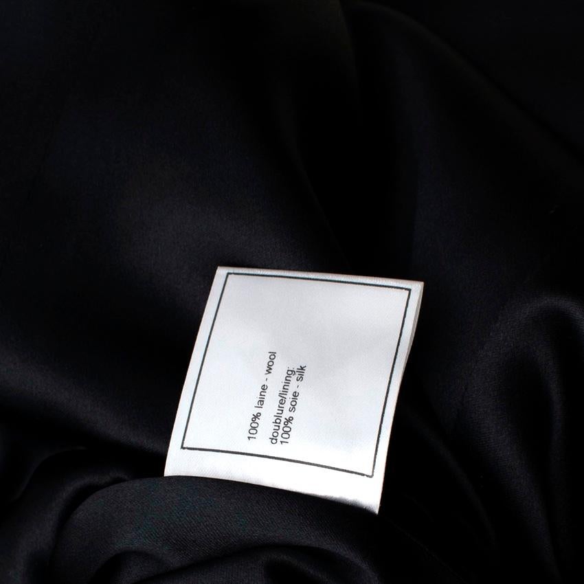 Chanel Cremefarbener Duffle Coat aus Wolle im Angebot 4